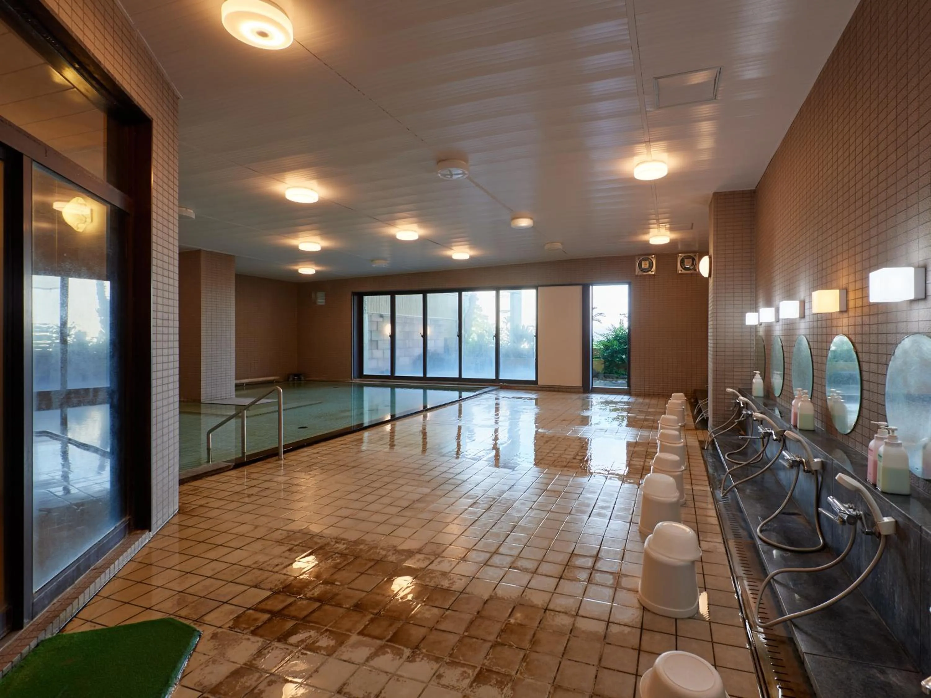 Public Bath in Izu Atagawa Onsen Hotel Gyokuryu