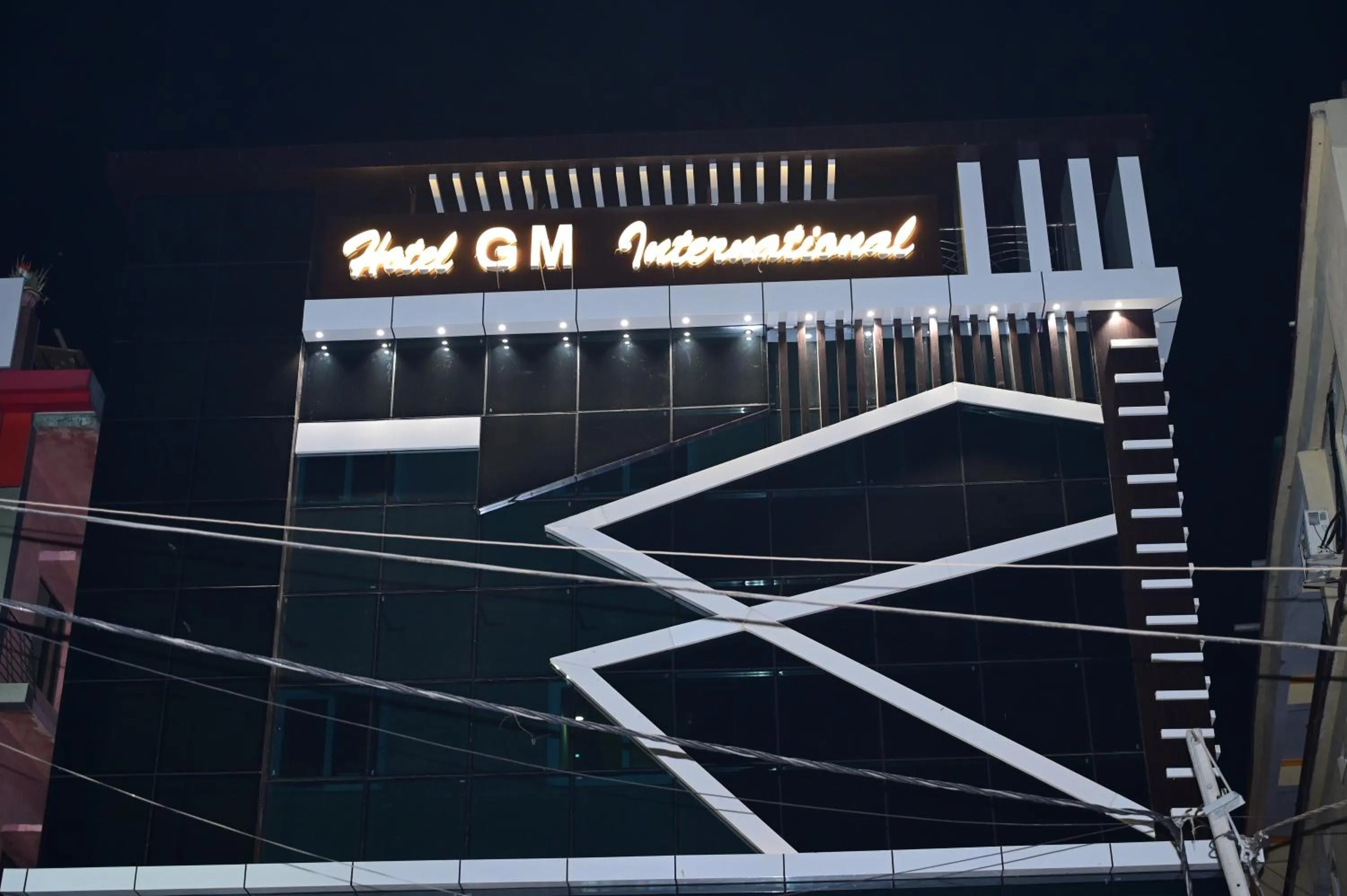 Night in HOTEL GM INTERNATIONAL