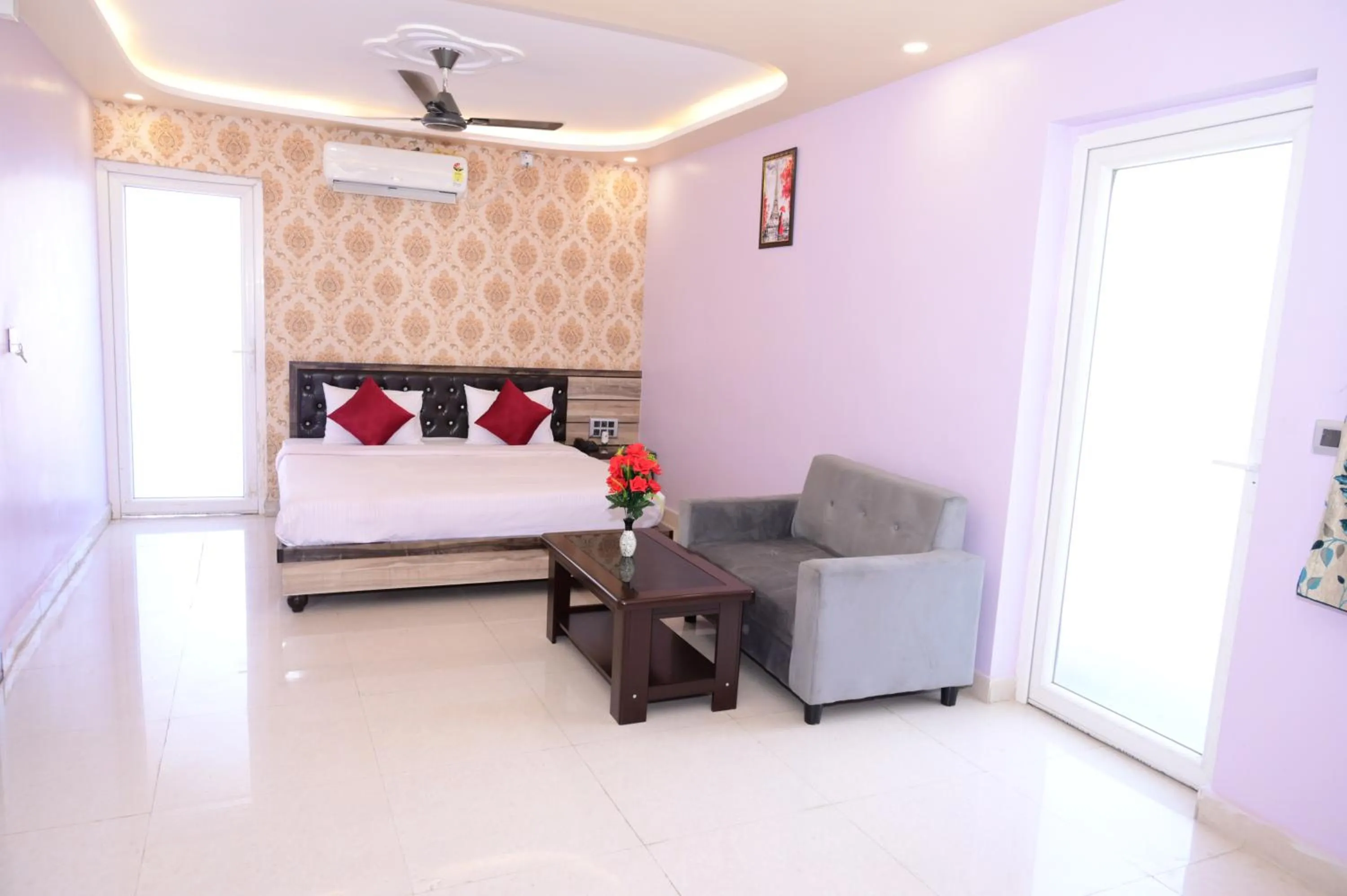 Bed in HOTEL GM INTERNATIONAL