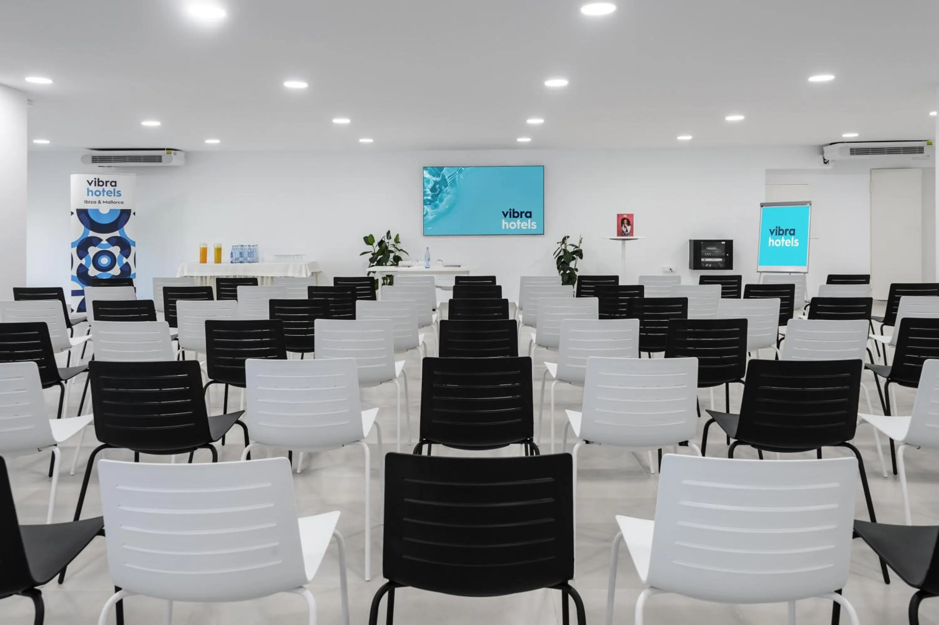Meeting/conference room in Hotel Vibra Algarb