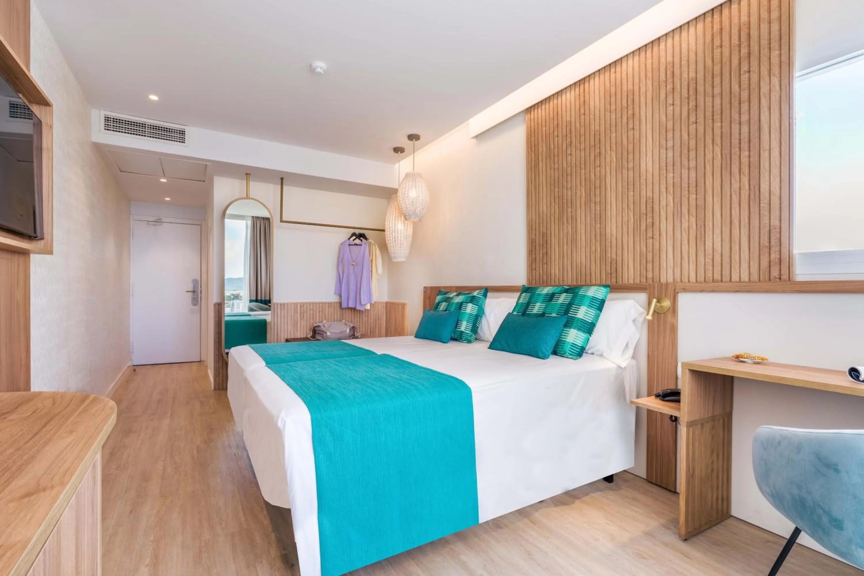 Bedroom, Bed in Hotel Vibra Algarb