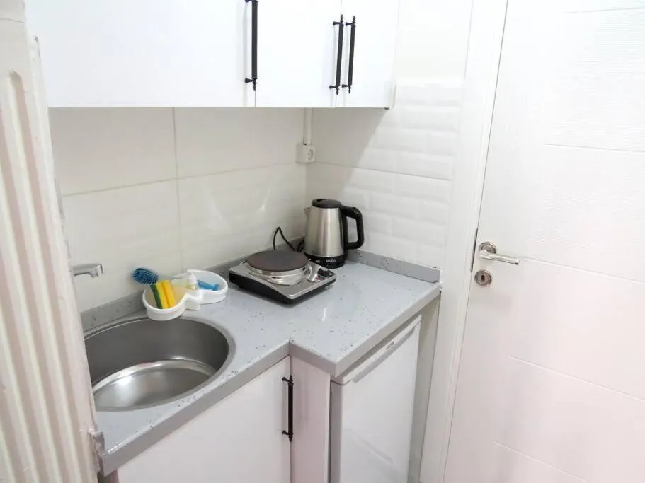 Kitchen or kitchenette in Istanberry - Royal Apartments