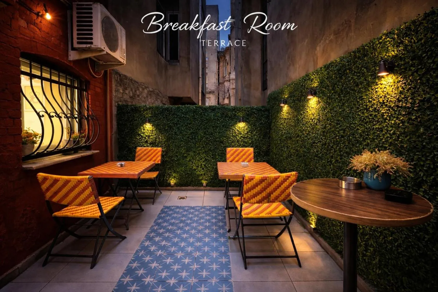 Breakfast in Istanberry - Royal Apartments