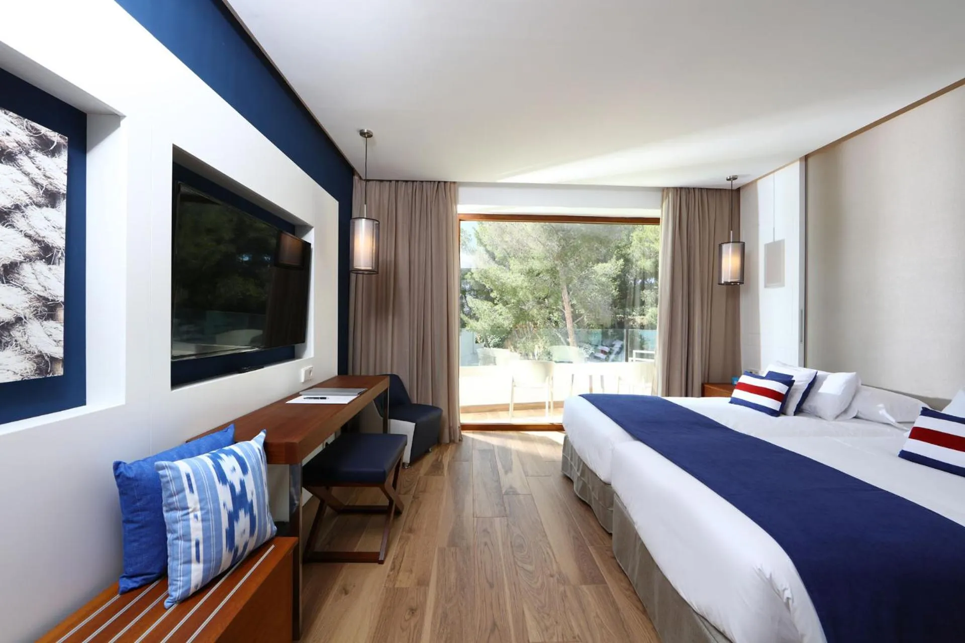 Photo of the whole room, Bed in Hotel Son Caliu Spa Oasis