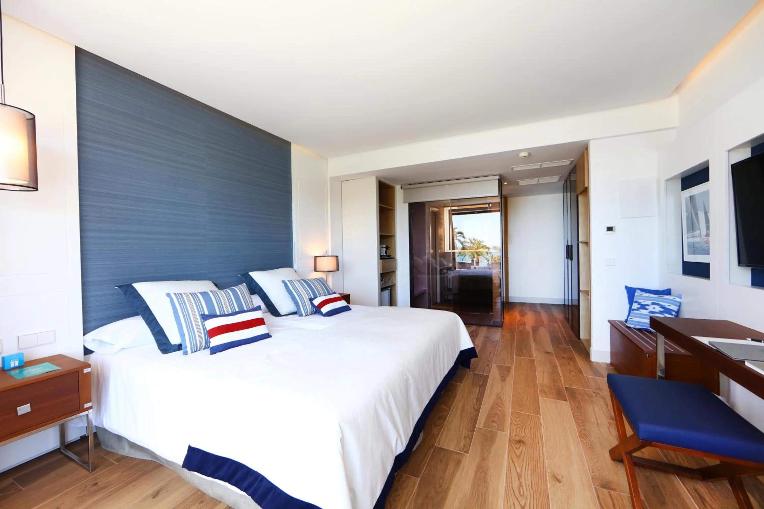 Photo of the whole room, Bed in Hotel Son Caliu Spa Oasis