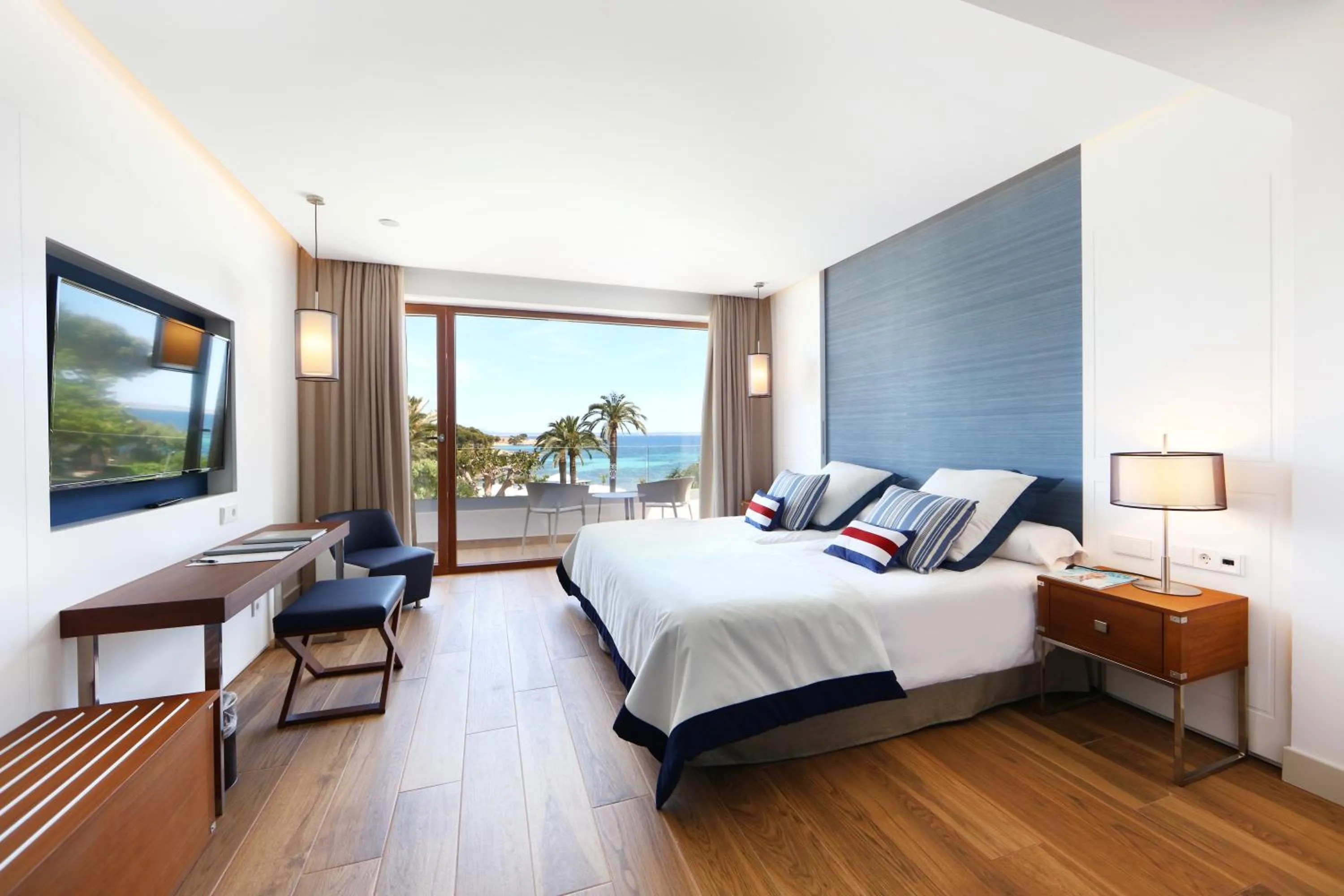 Photo of the whole room, Bed in Hotel Son Caliu Spa Oasis