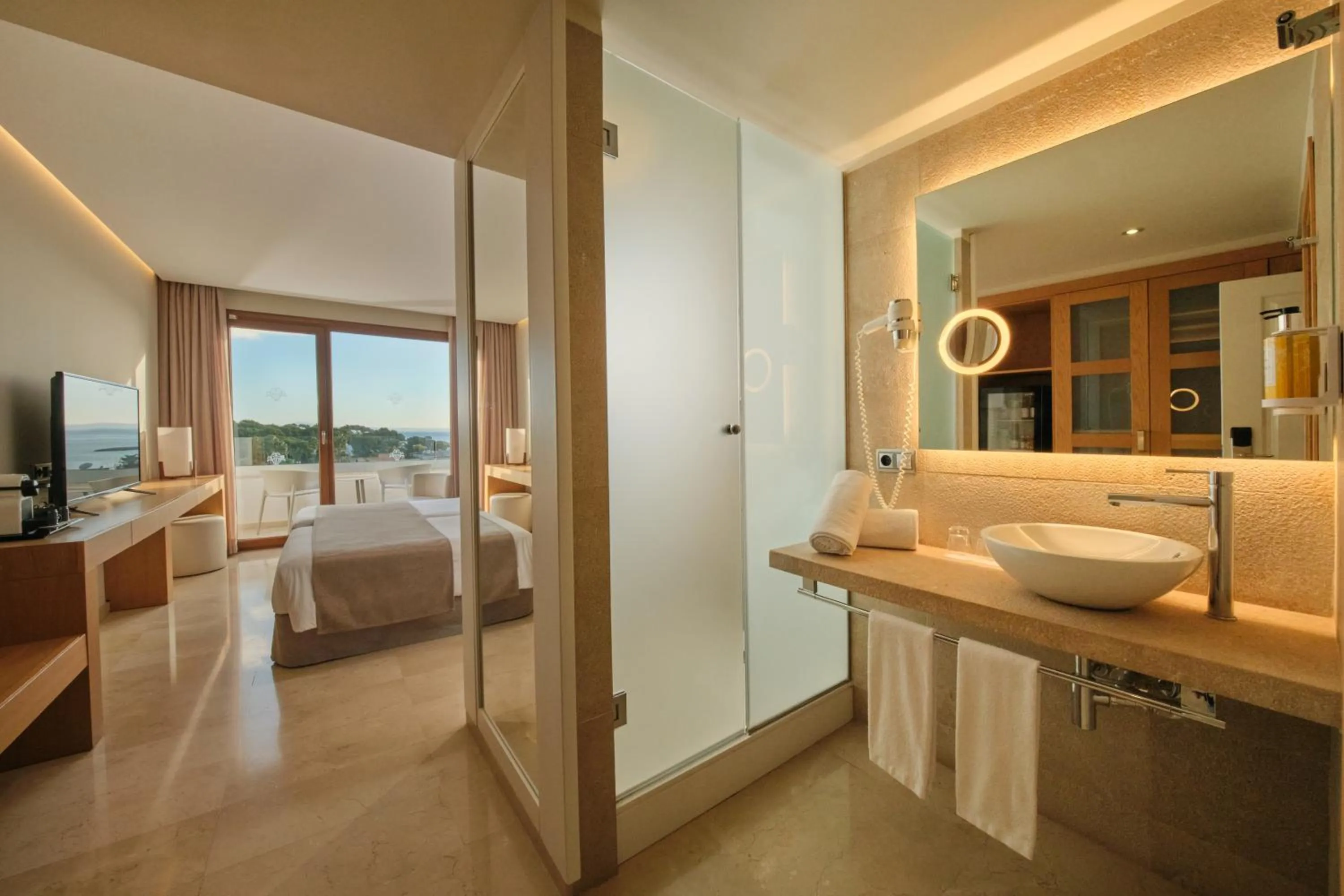 Sea view, Bed in Hotel Son Caliu Spa Oasis