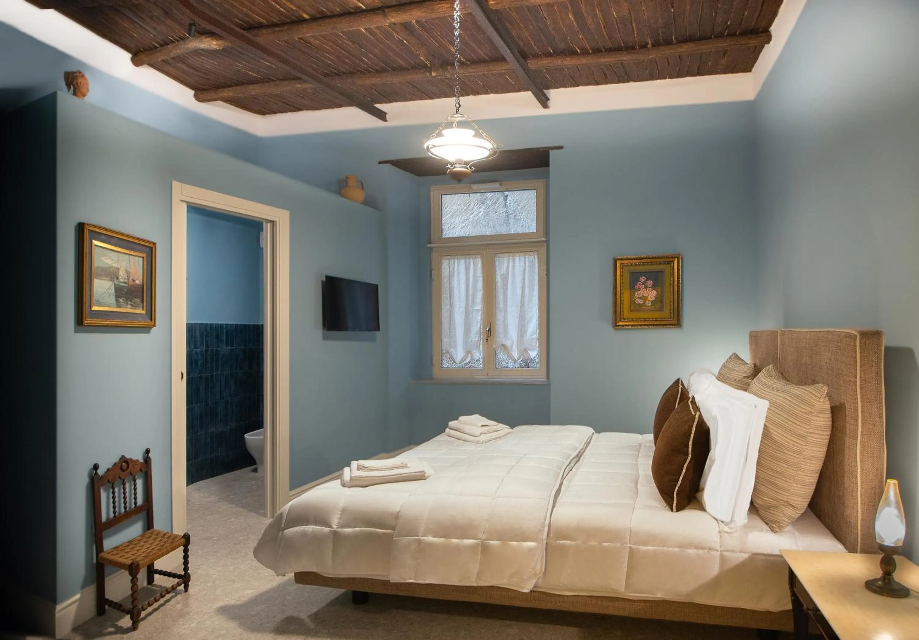 Bed in MONART HOSPITALITY Capodimonte