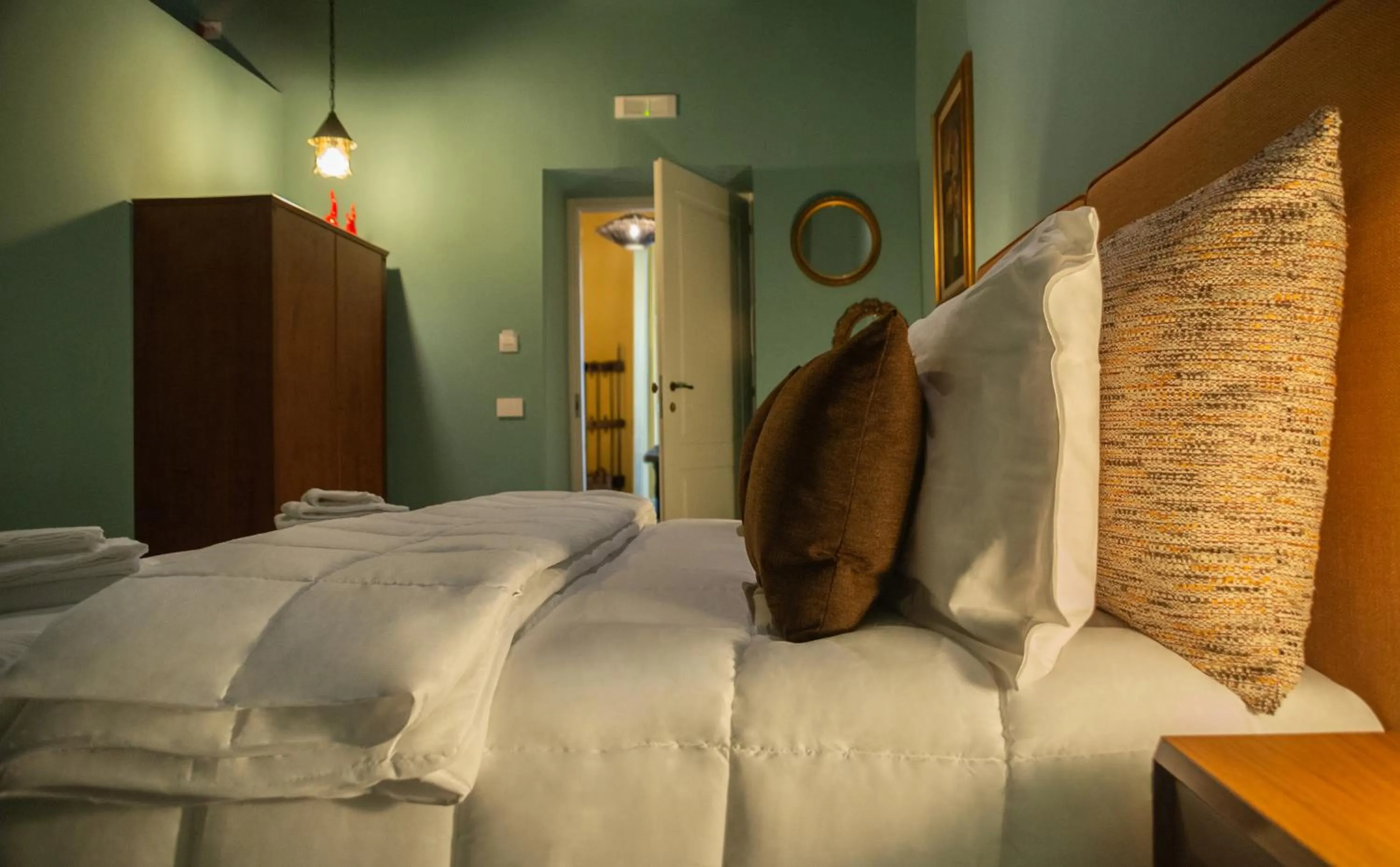 Bed in MONART HOSPITALITY Capodimonte