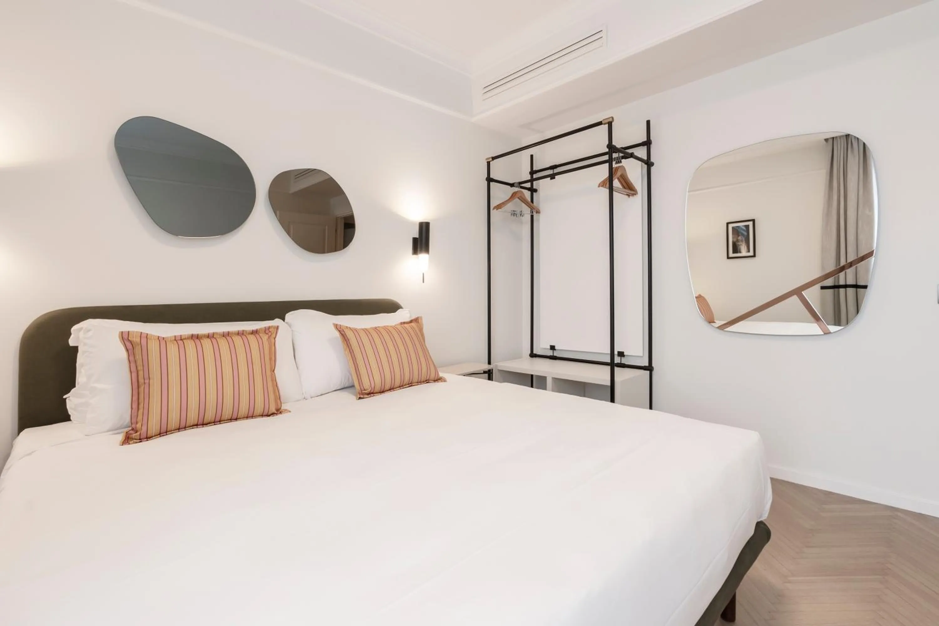 Bedroom, Bed in Be Mate Colosseo