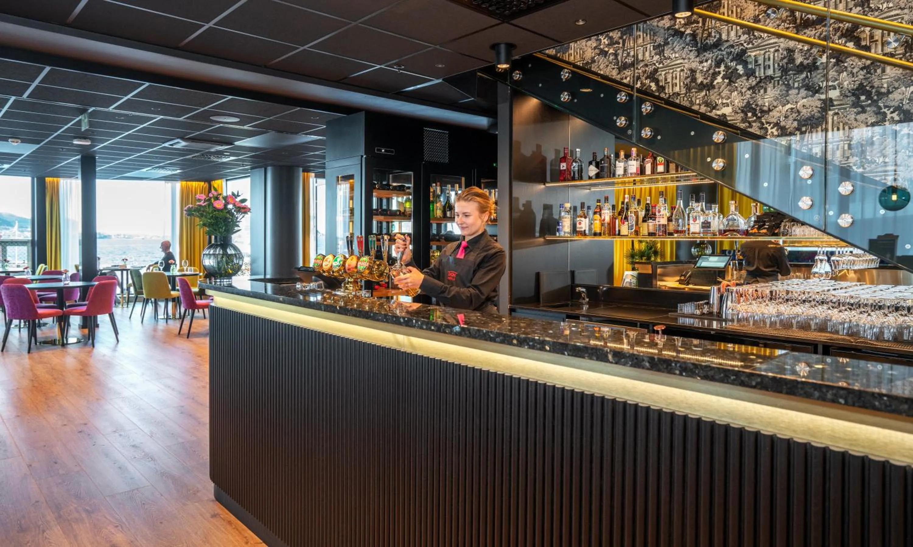 Restaurant/places to eat in Thon Hotel Ålesund