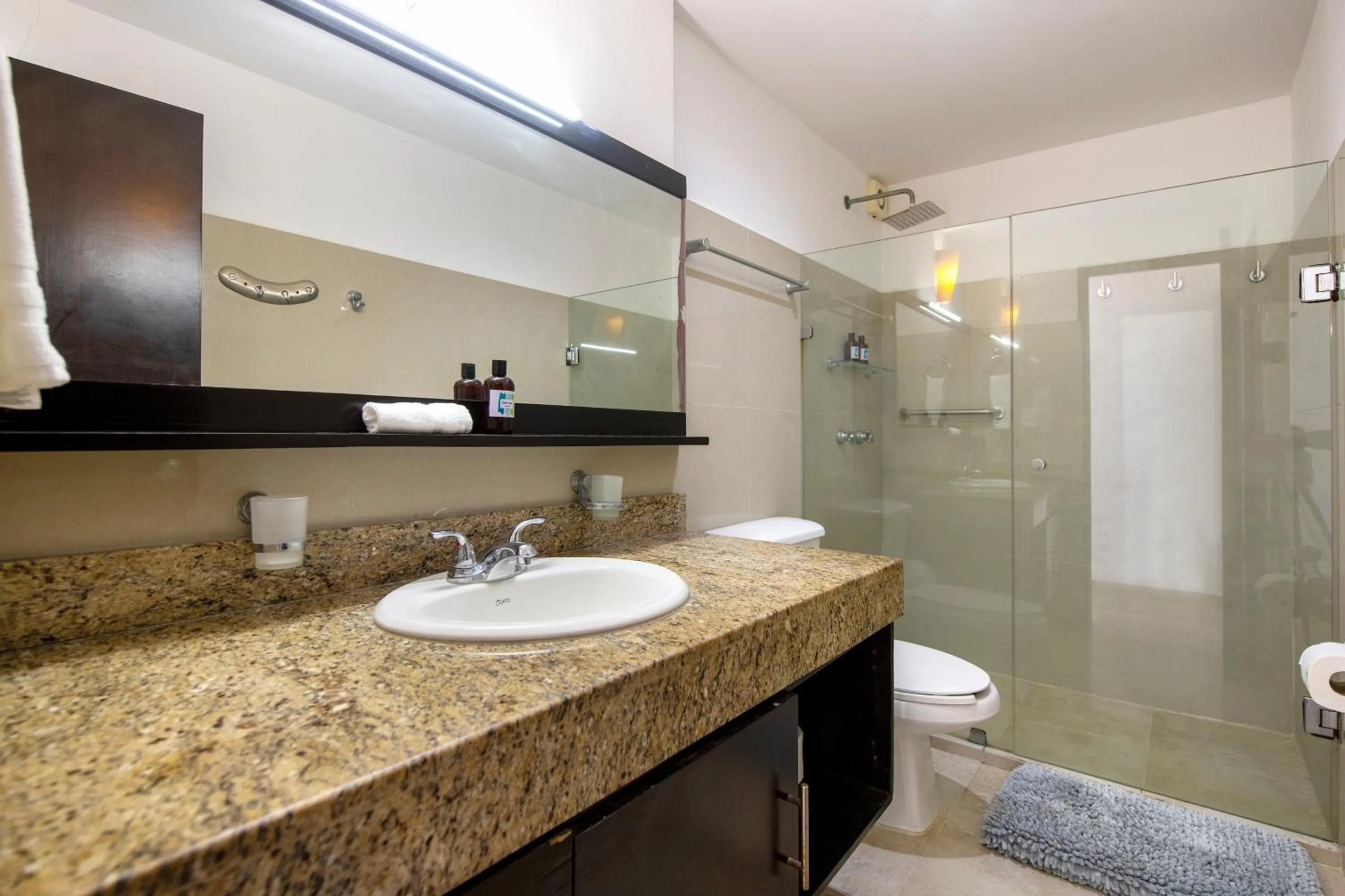 Bathroom in Family Vacations apartment Ocean View