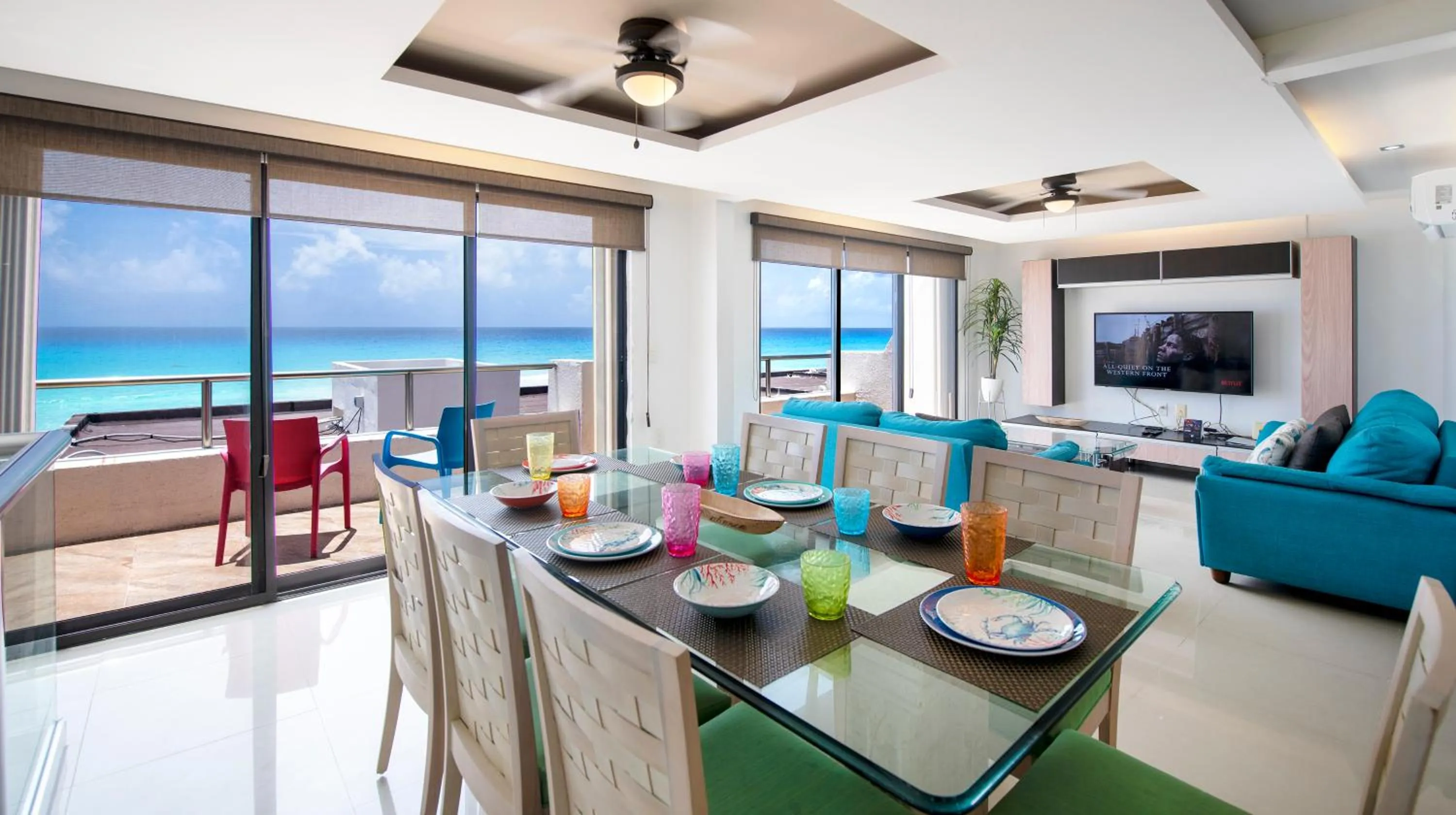 Balcony/Terrace in Family Vacations apartment Ocean View