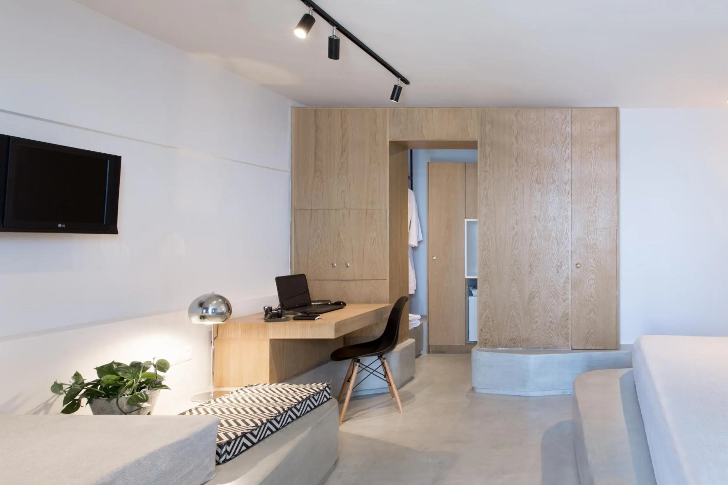 Decorative detail, Bed in Xenones Filotera