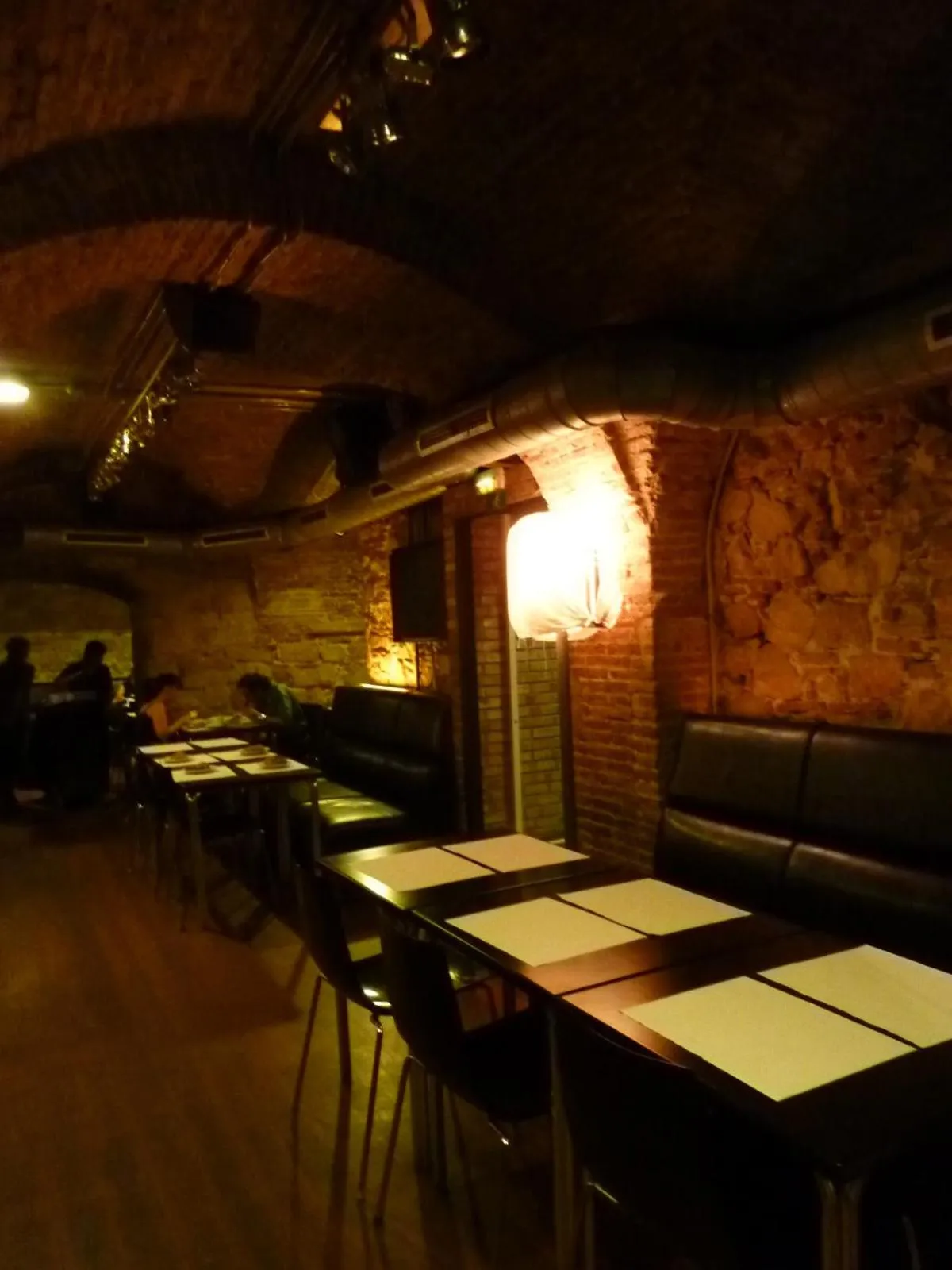 Restaurant/places to eat in Roma Reial