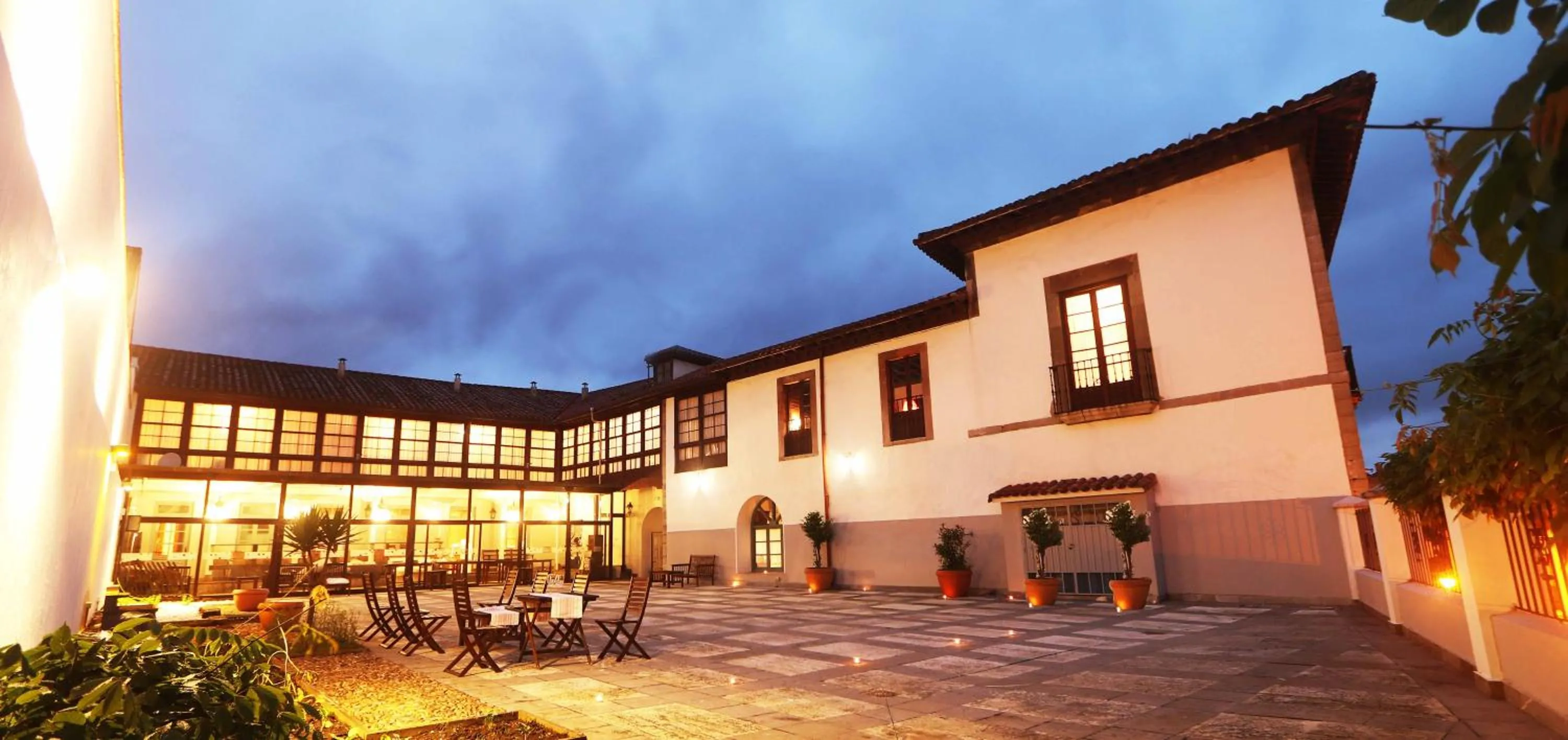 Hotel PAX Casona del Busto