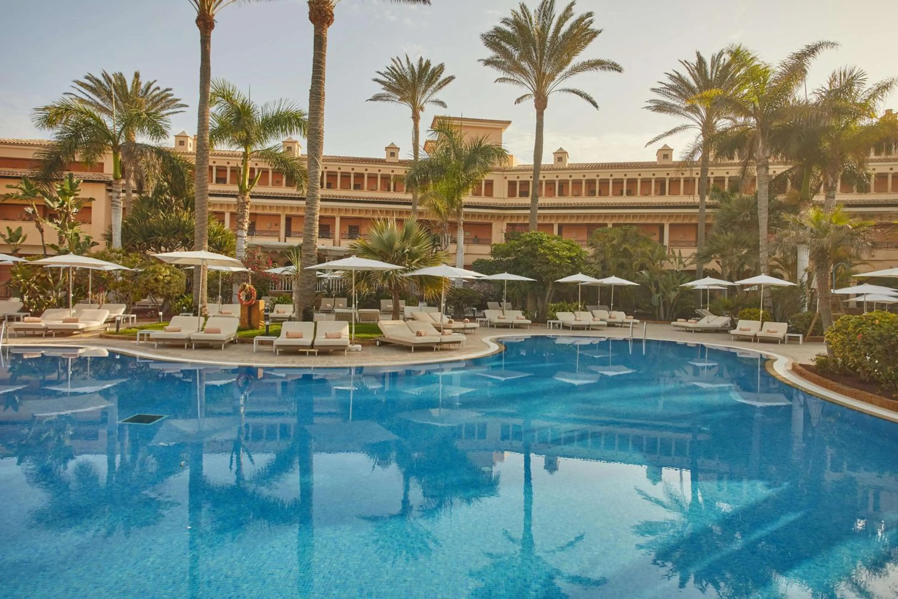 Swimming pool in Secrets Bahía Real Resort & Spa Adults only