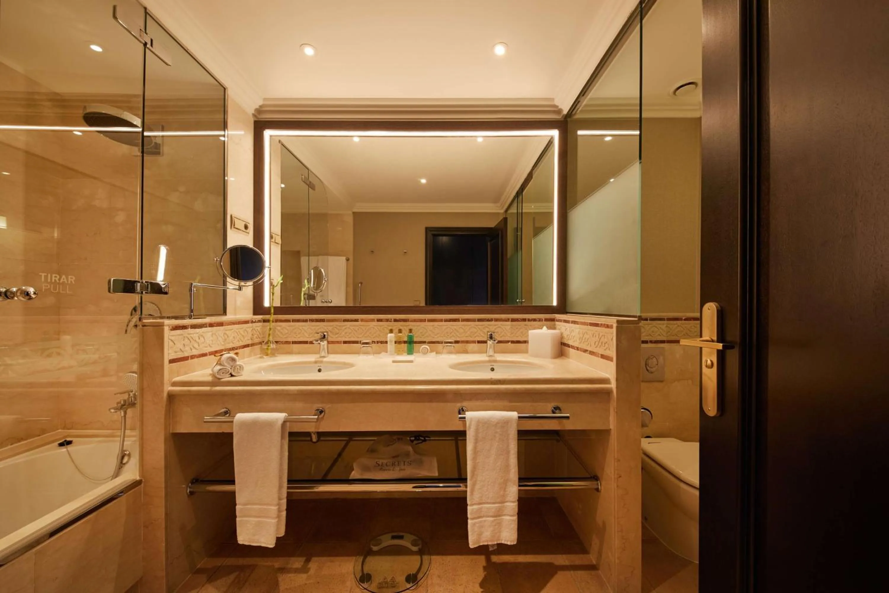 Bedroom in Secrets Bahía Real Resort & Spa Adults only