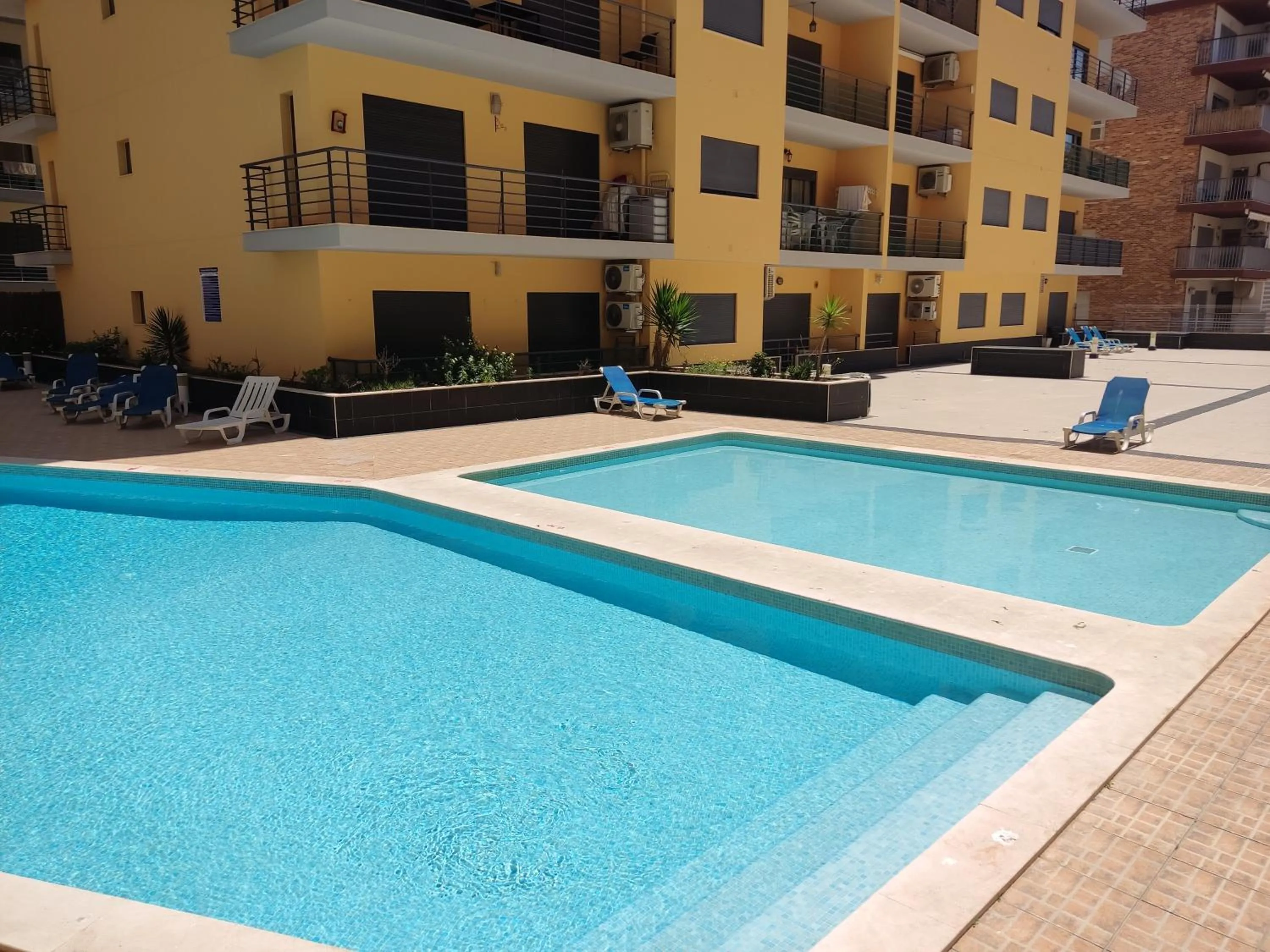 Swimming pool in 4B Alto dos Navegantes - Casas & Papéis