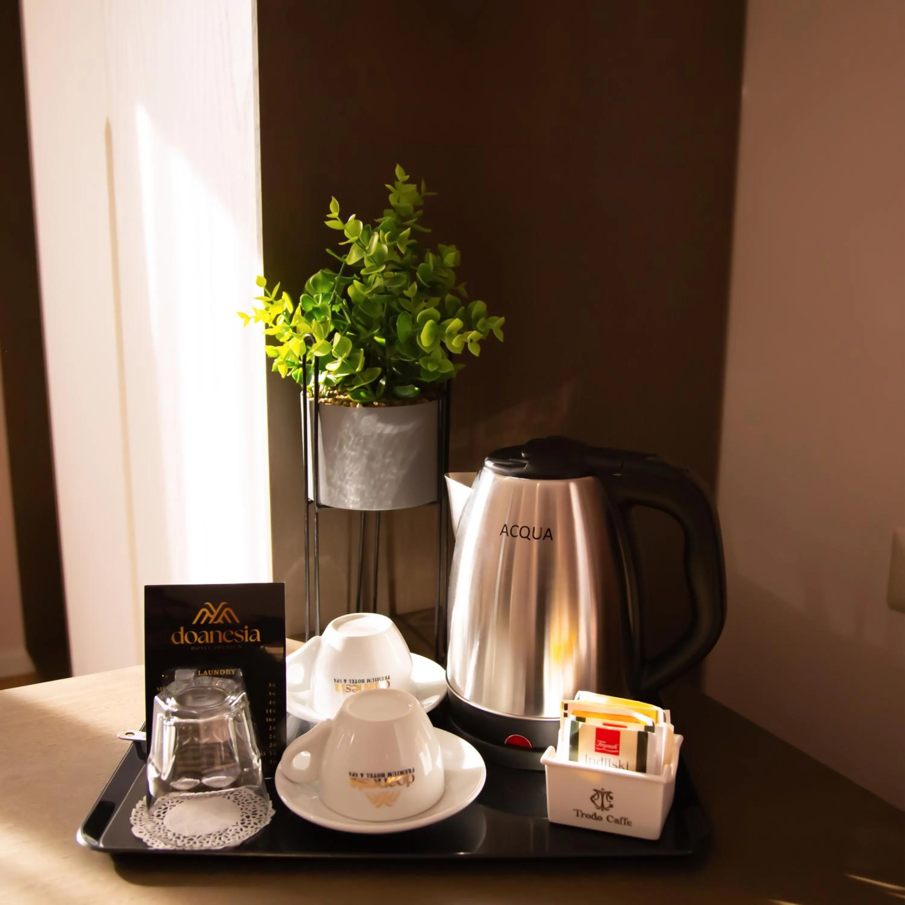 Coffee/tea facilities in Doanesia Premium Hotel & Spa