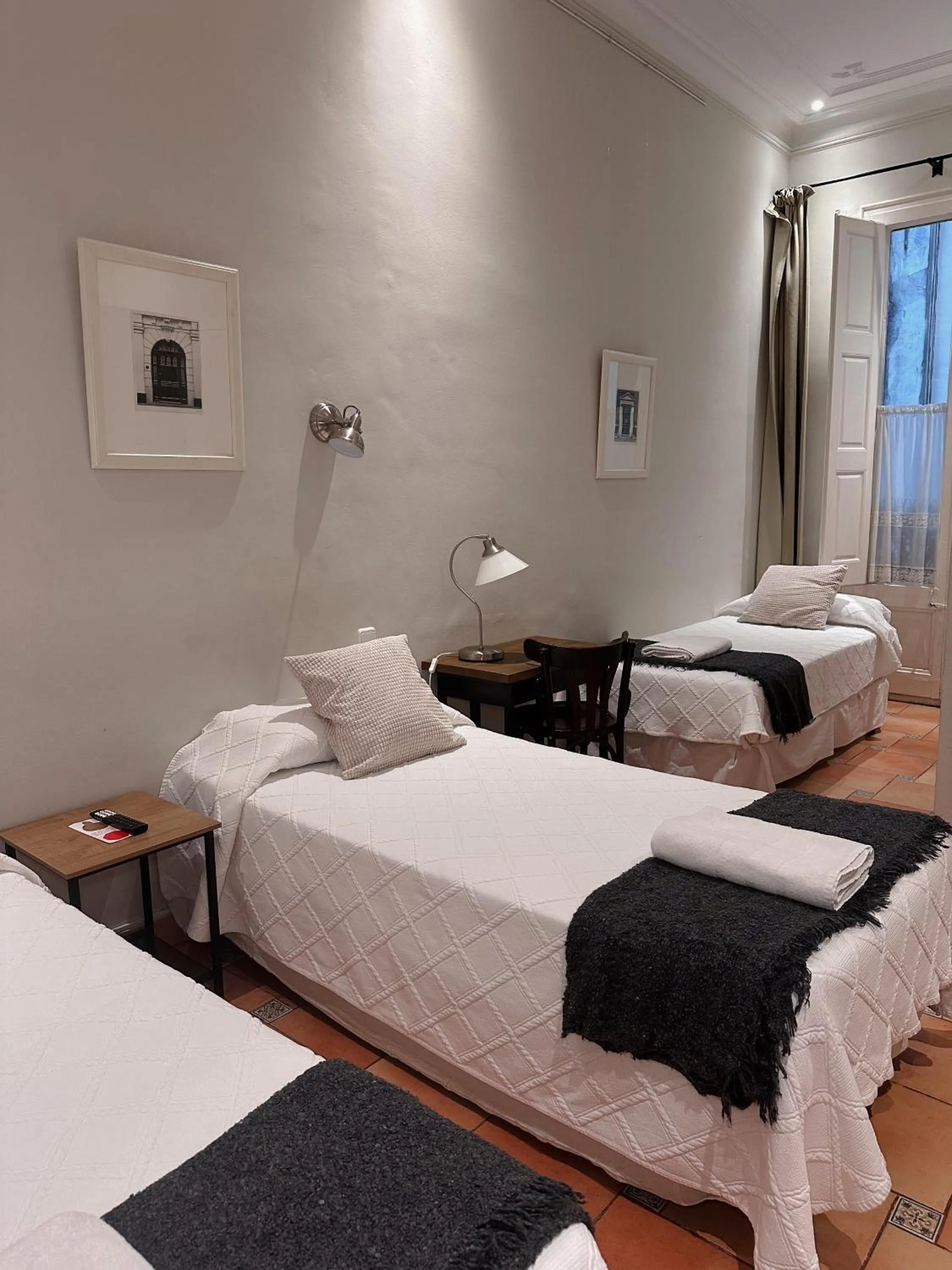 Bed in Casa Consell Gran Via, Guest House