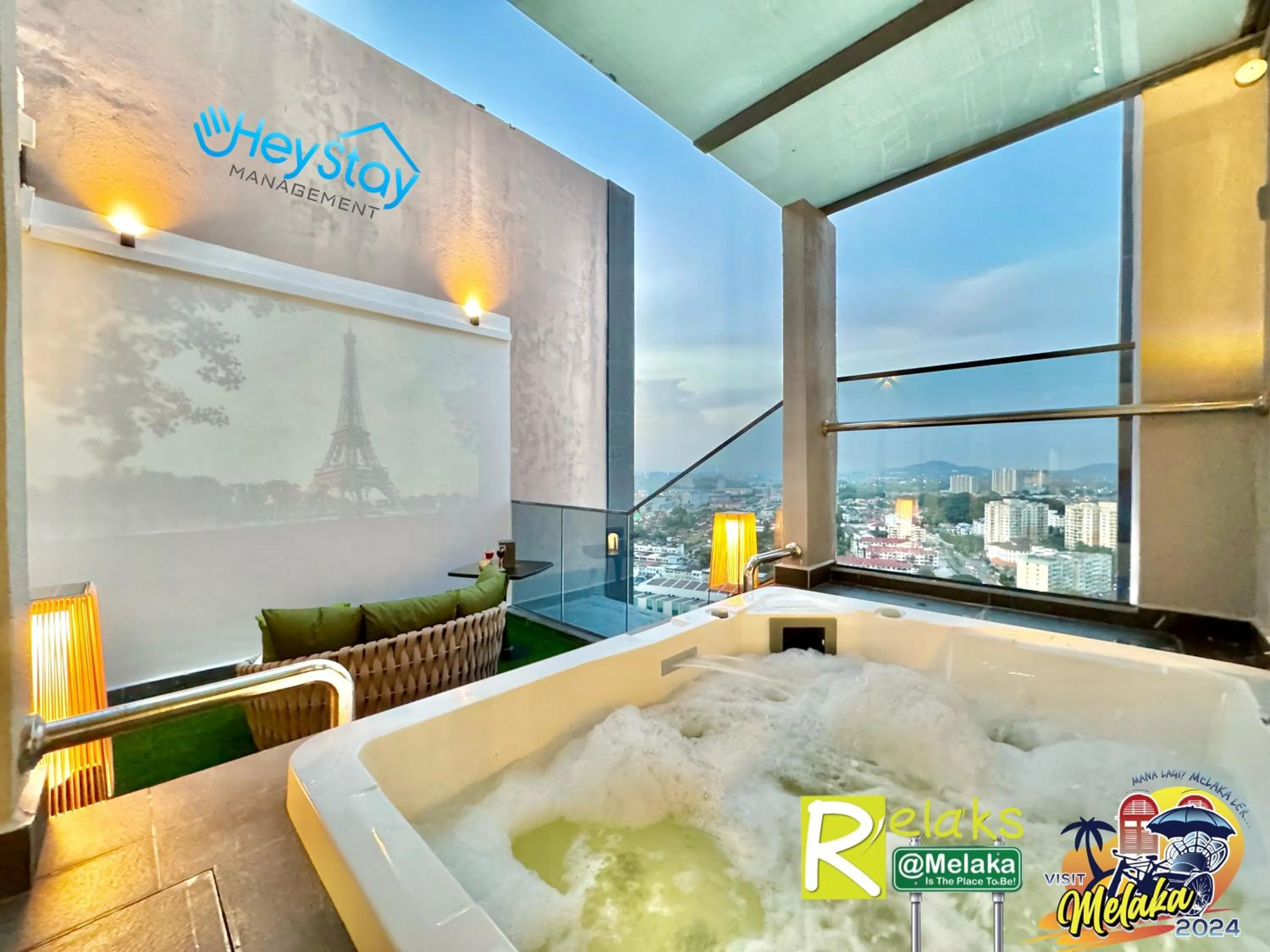 Hot Tub in Imperio Residence By Heystay Management