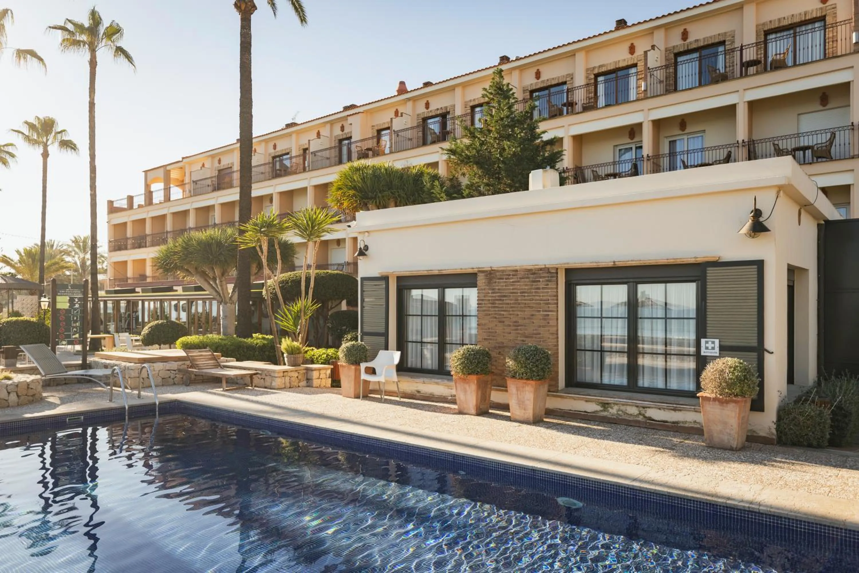 Swimming pool in Hotel Los Ángeles Denia