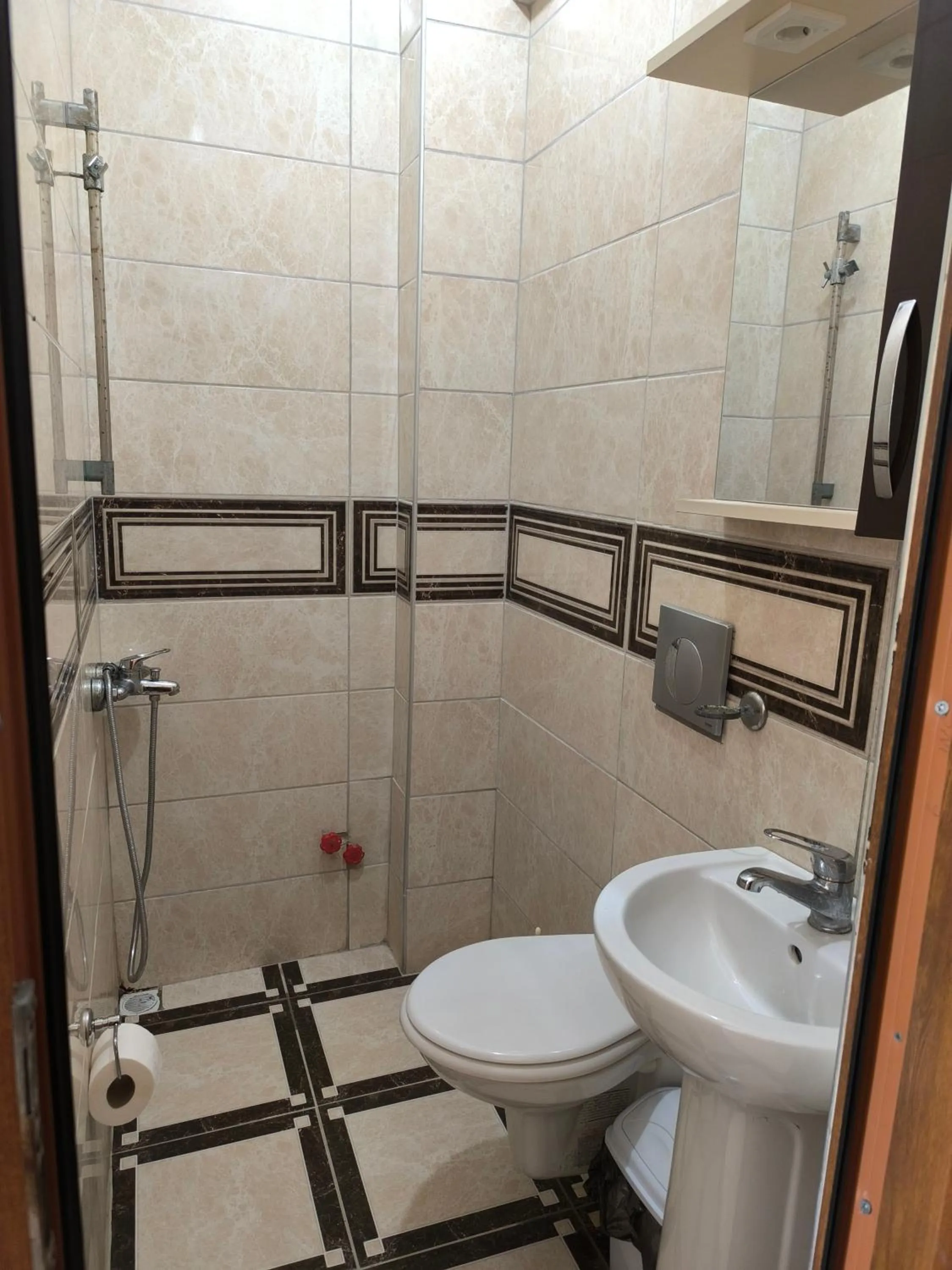Shower in Avşar Apart Motel