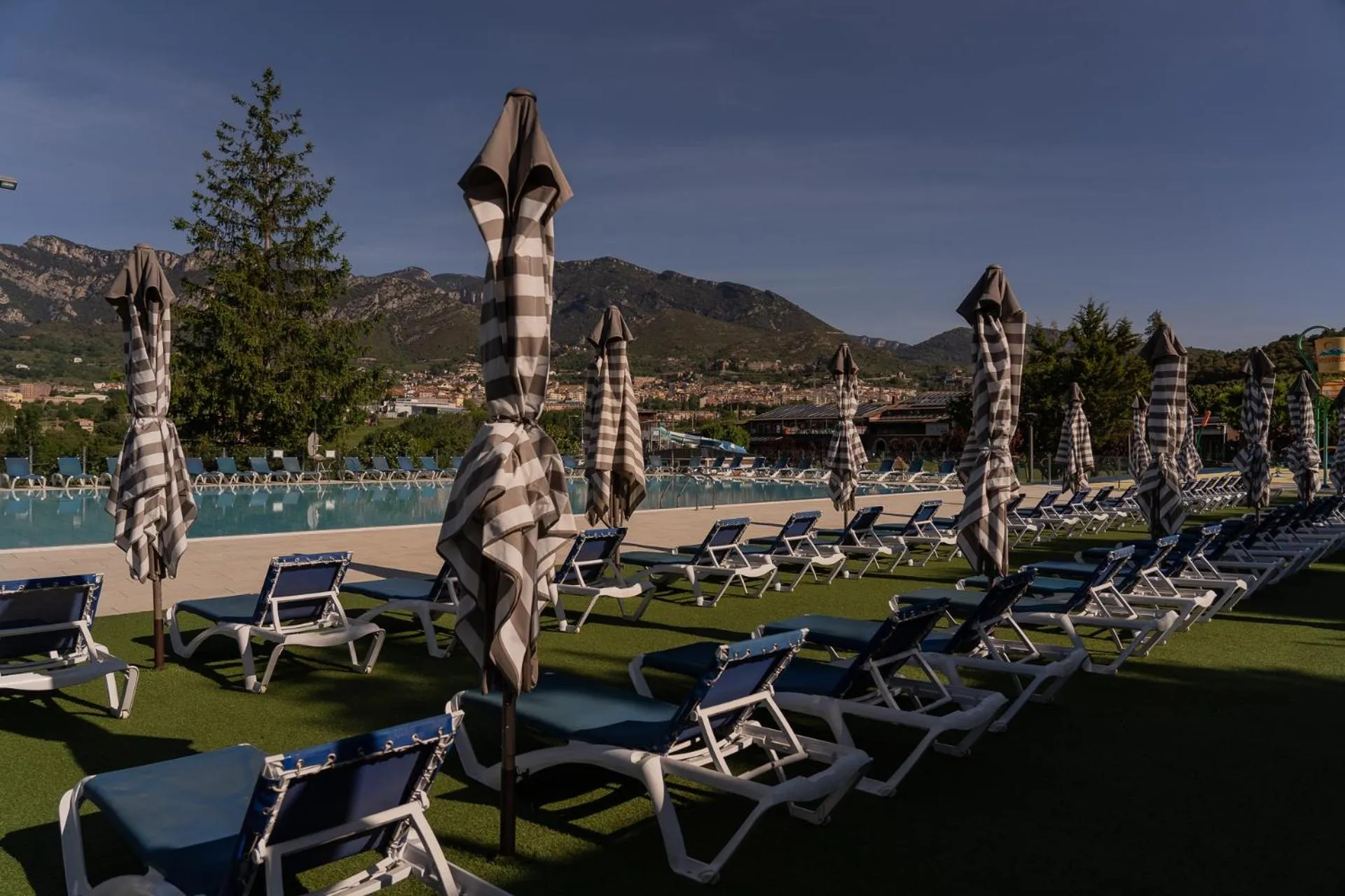 Swimming pool in Berga Resort