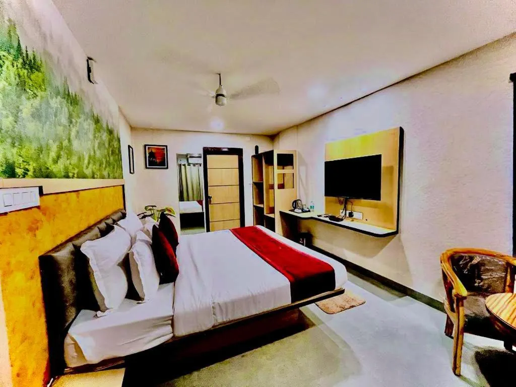 Bed in Hotel Lake View Airport zone