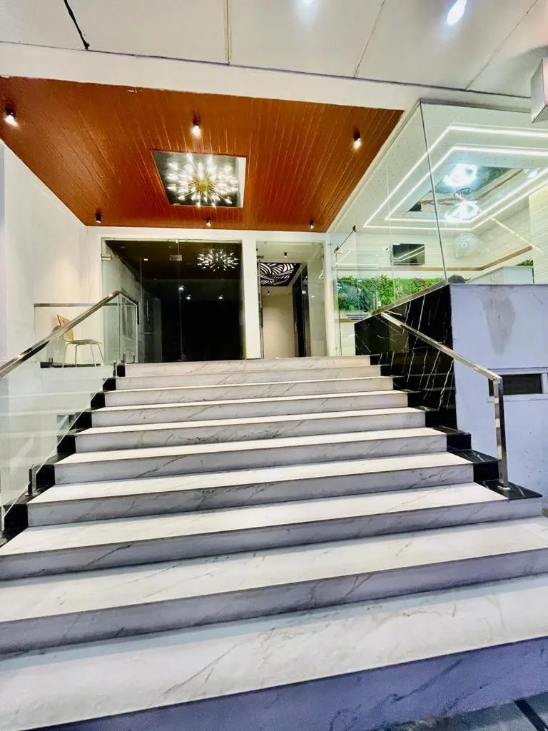 Property building in Hotel Lake View Airport zone