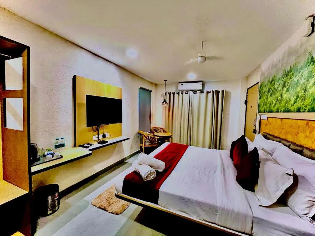 Bed in Hotel Lake View Airport zone