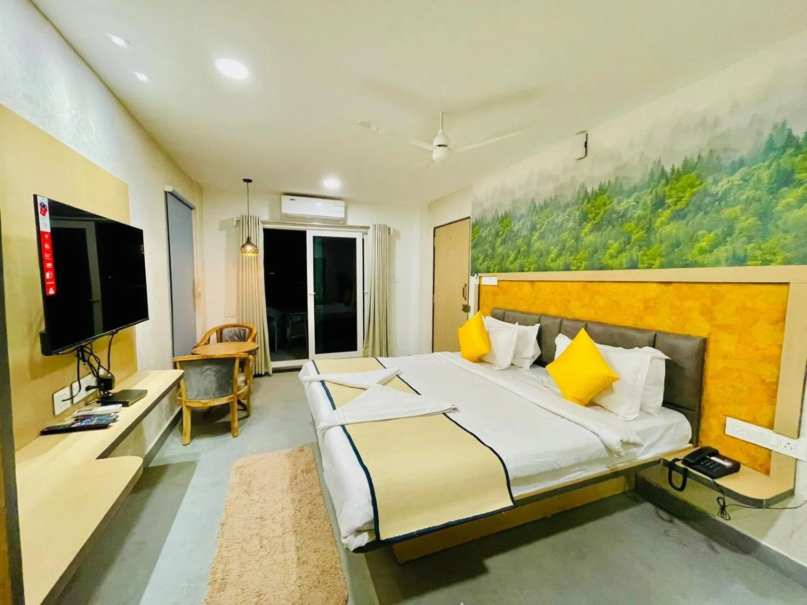 Bed in Hotel Lake View Airport zone