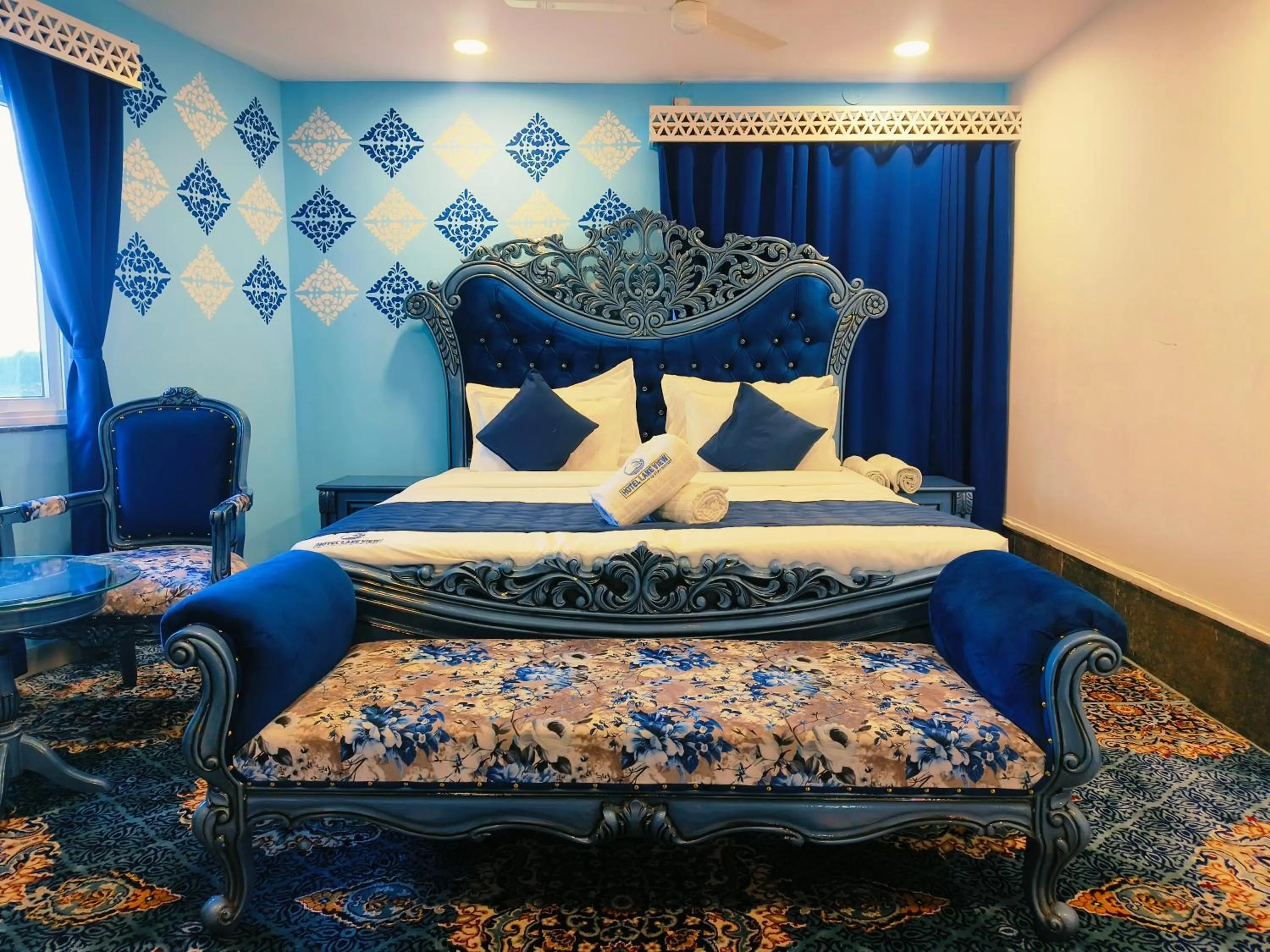 Bed in Hotel Lake View Airport zone