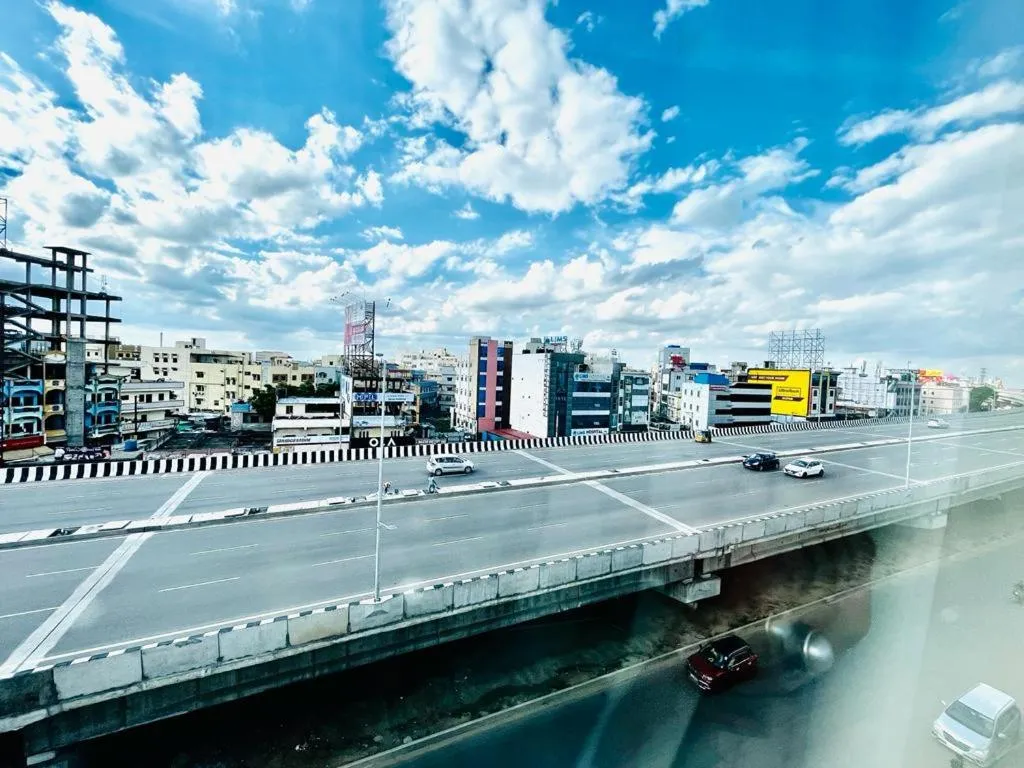 Property building in Hotel Lake View Airport zone