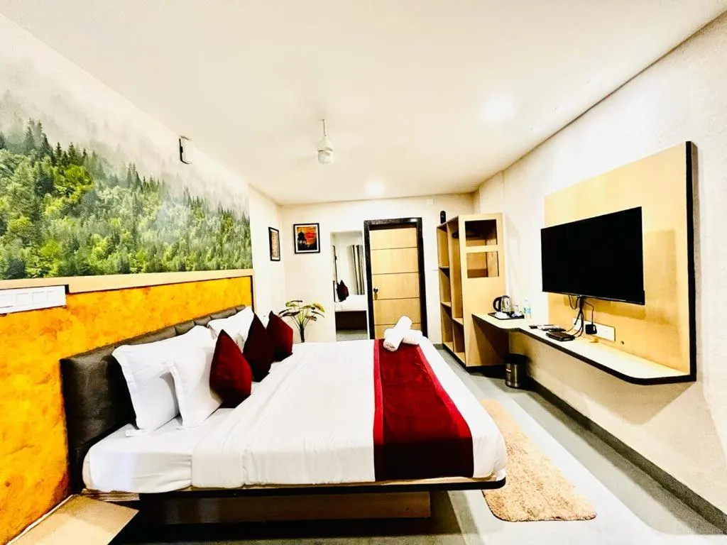 Property building, Bed in Hotel Lake View Airport zone