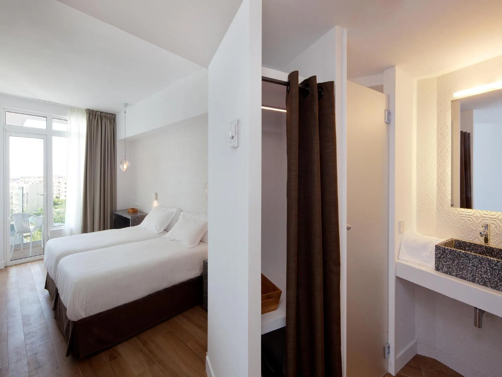 Photo of the whole room, Bed in HM Balanguera Beach - Adults Only