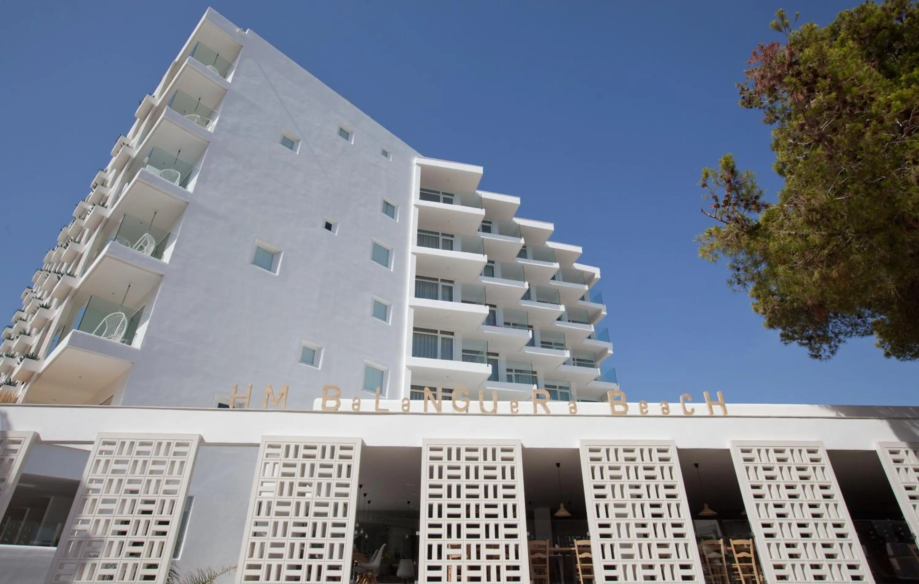 Facade/entrance in HM Balanguera Beach - Adults Only