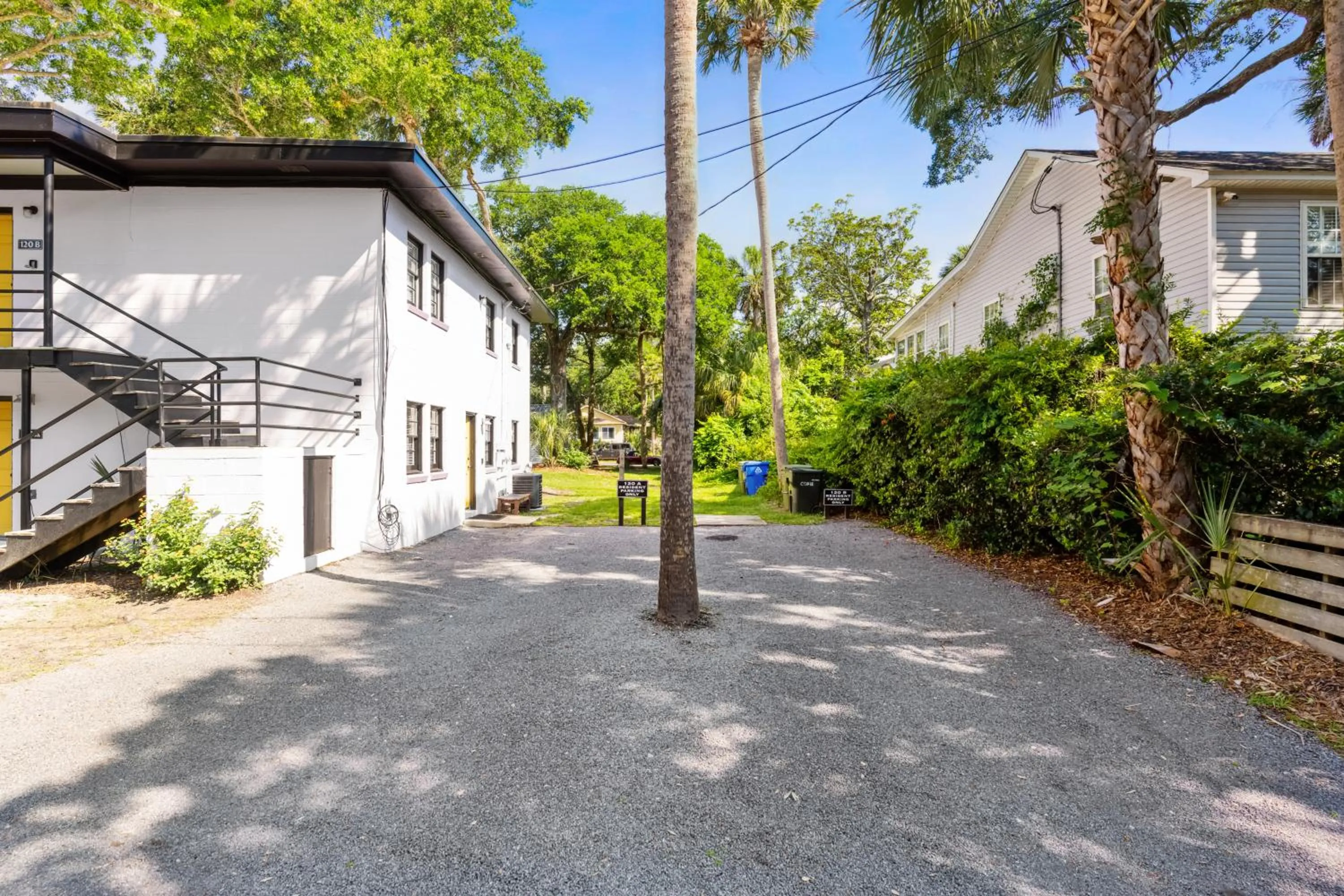 Folly Vacation Great Location, Vintage and Fun 120 Unit A