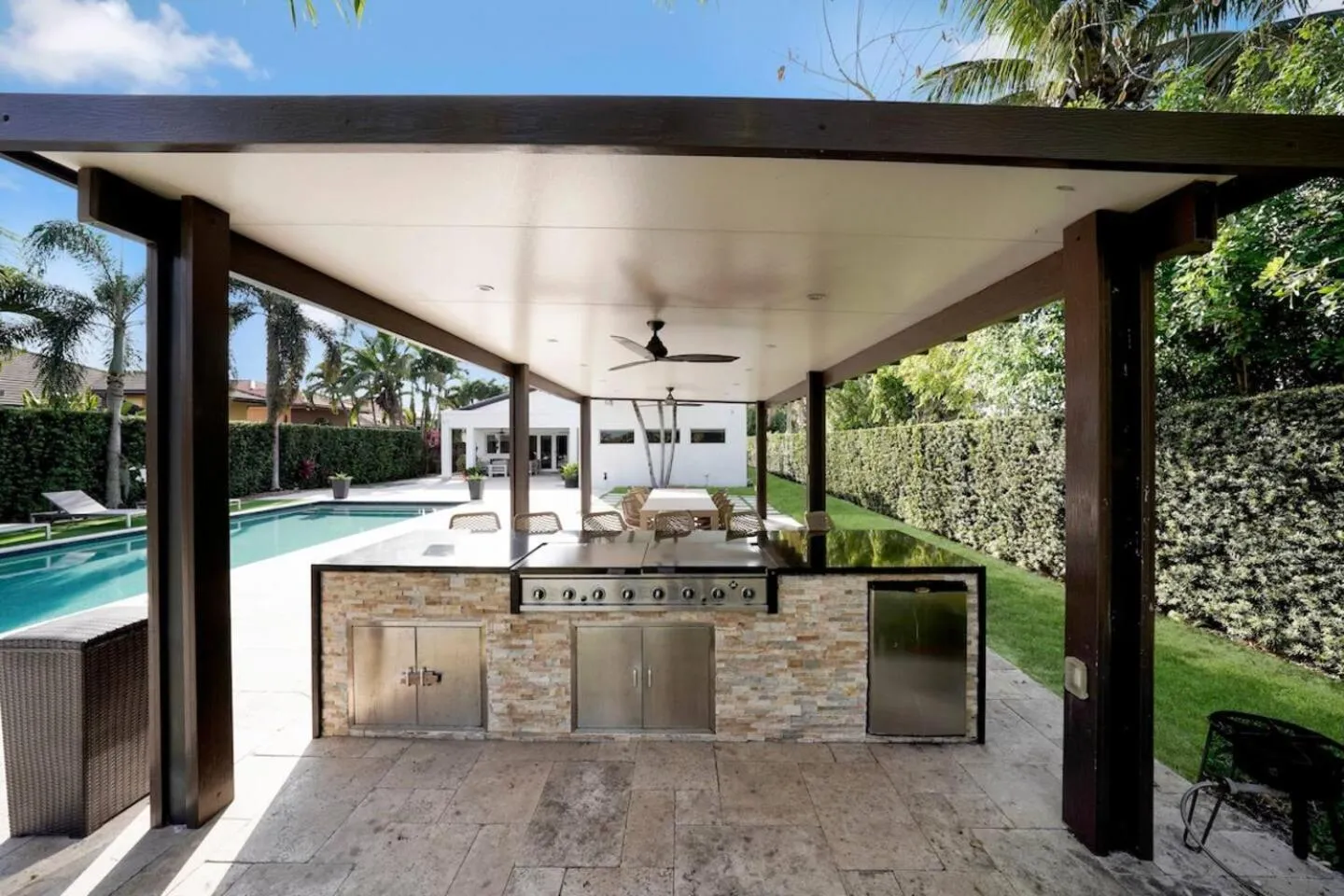 Luxury home w pool by PMI