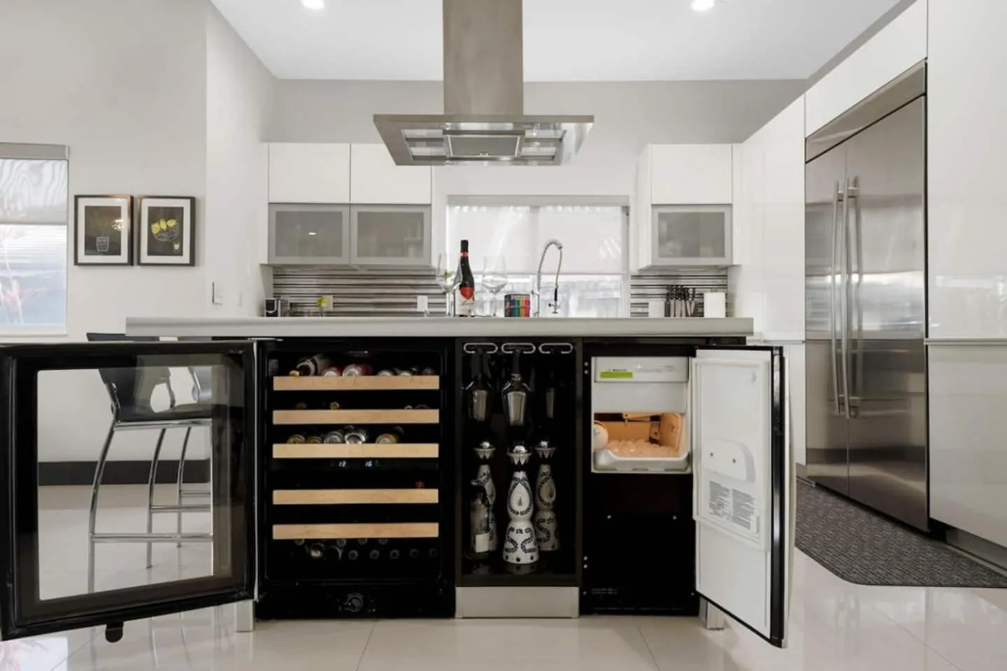 Luxury home w pool by PMI