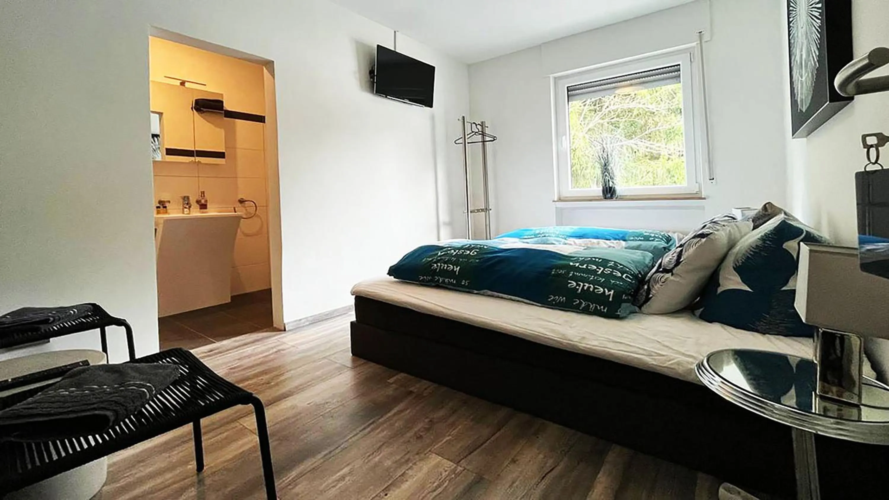 Photo of the whole room, Bed in Gästehotel Lucendi Premium Lounge