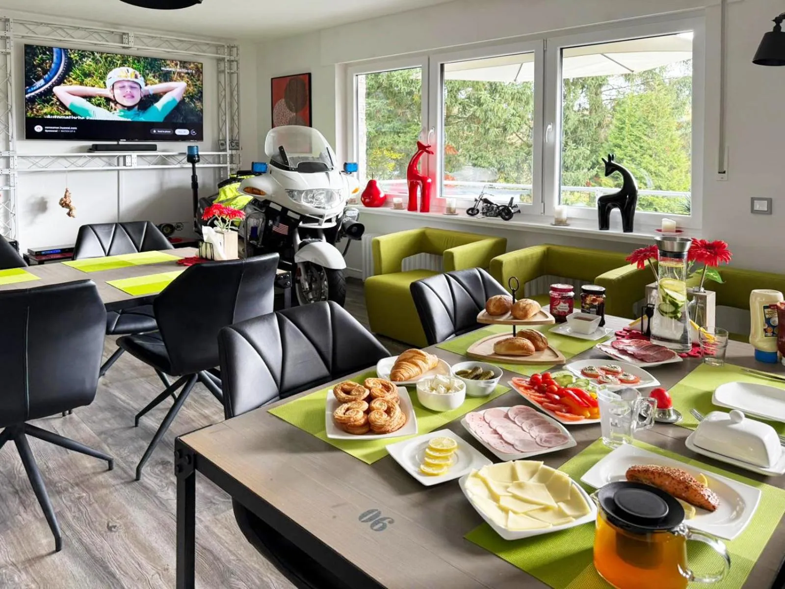 Restaurant/places to eat in Gästehotel Lucendi Premium Lounge