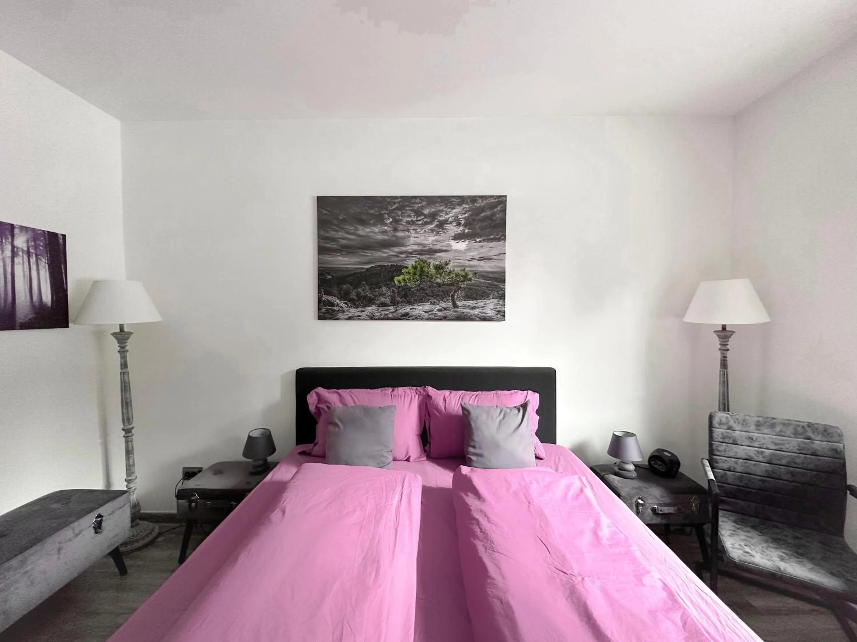 Photo of the whole room, Bed in Gästehotel Lucendi Premium Lounge