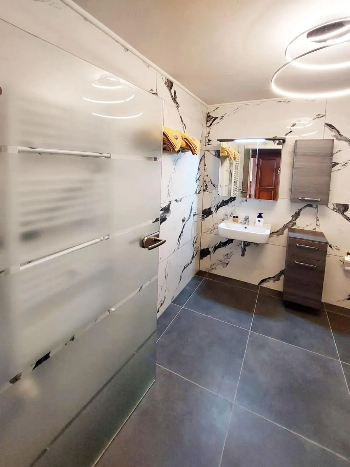 Bathroom in Gästehotel Lucendi Premium Lounge