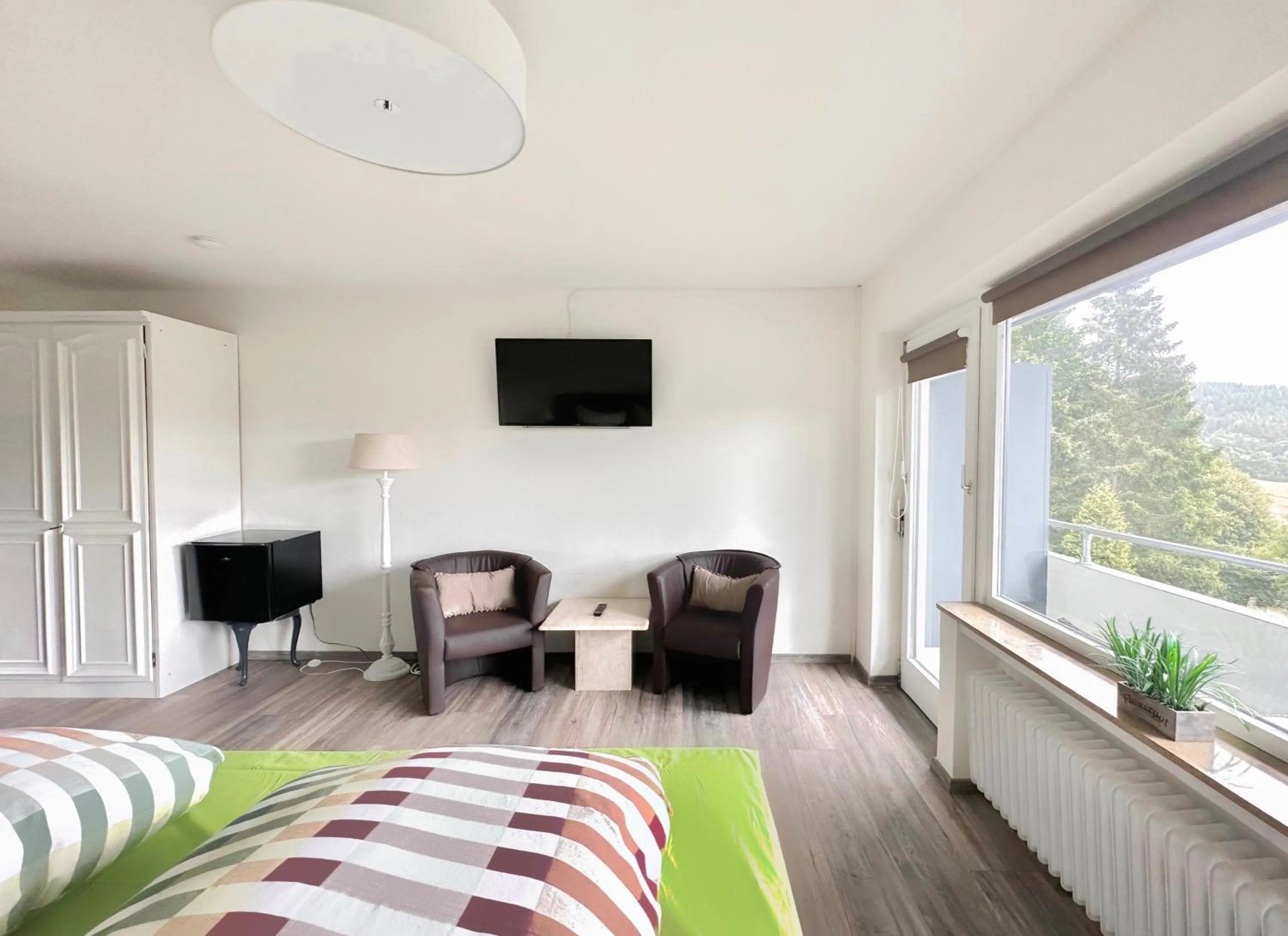 Photo of the whole room, Bed in Gästehotel Lucendi Premium Lounge