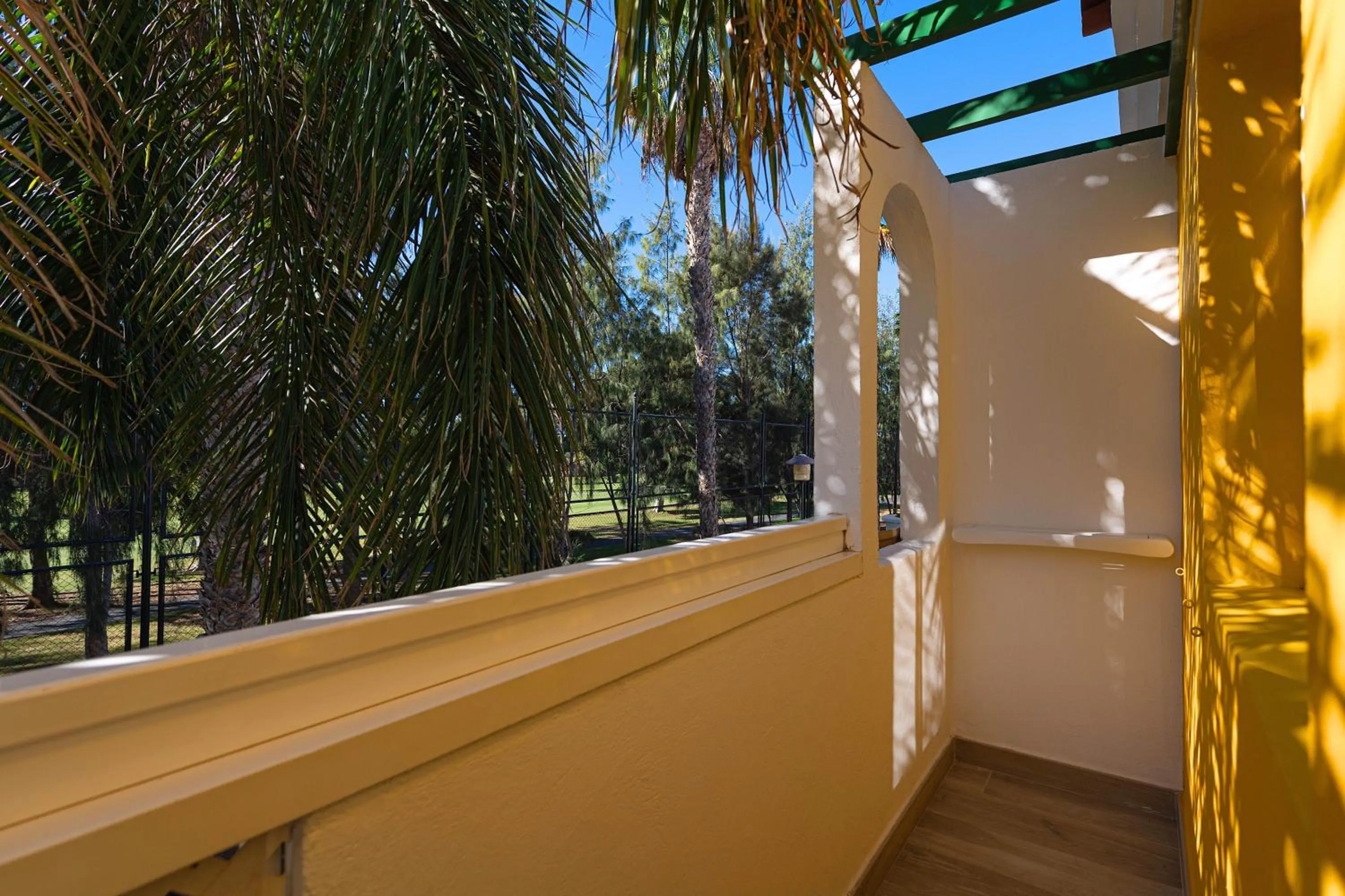 Balcony/Terrace in Bungalows Cordial Green Golf