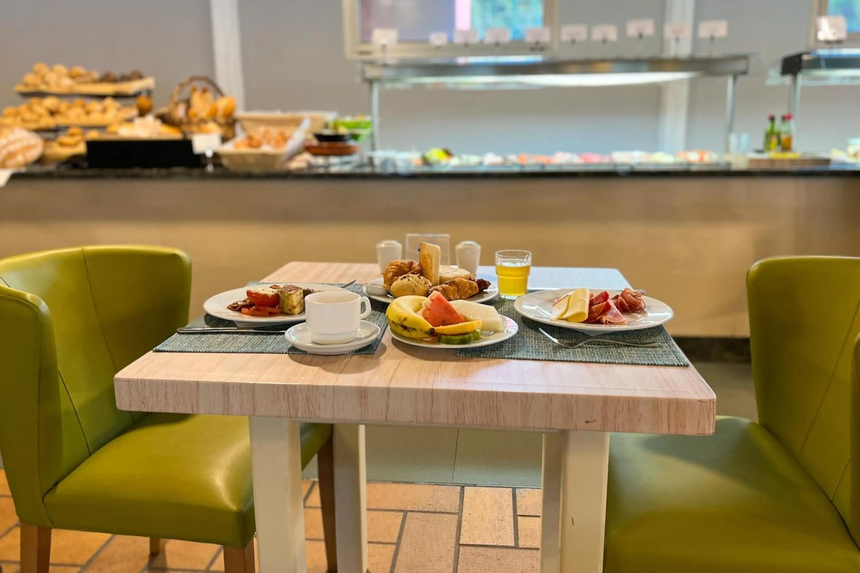 Breakfast in Bungalows Cordial Green Golf