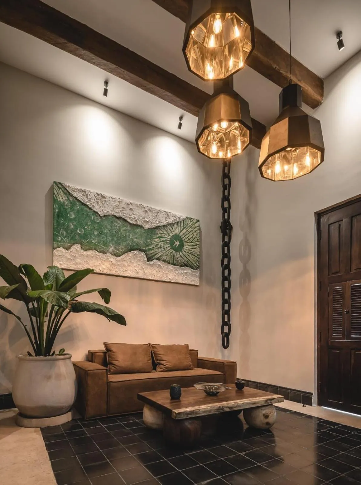 Property building in Hotel Sutuk