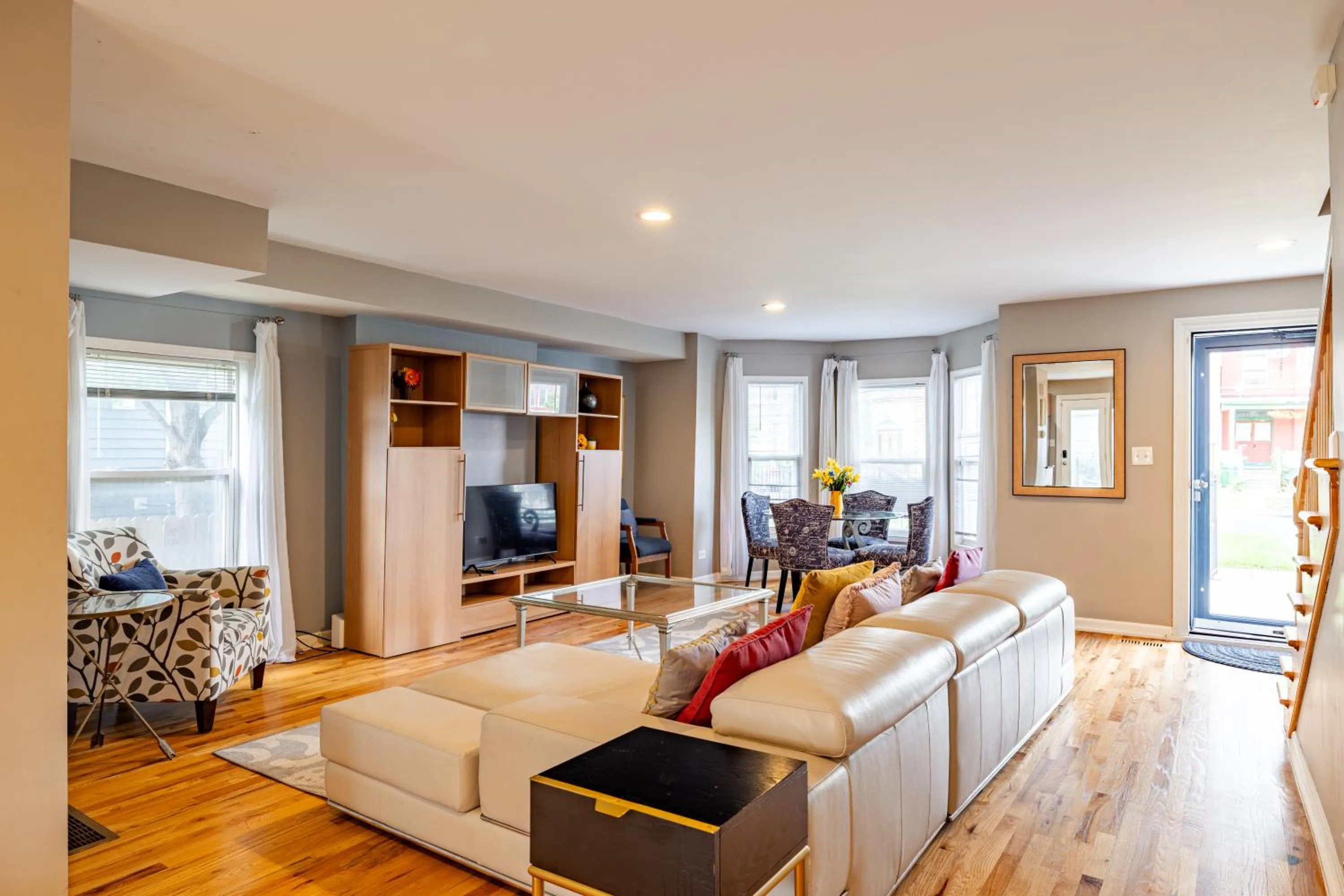 Living room in Spacious Row Home next Transit near Downtown w Parking